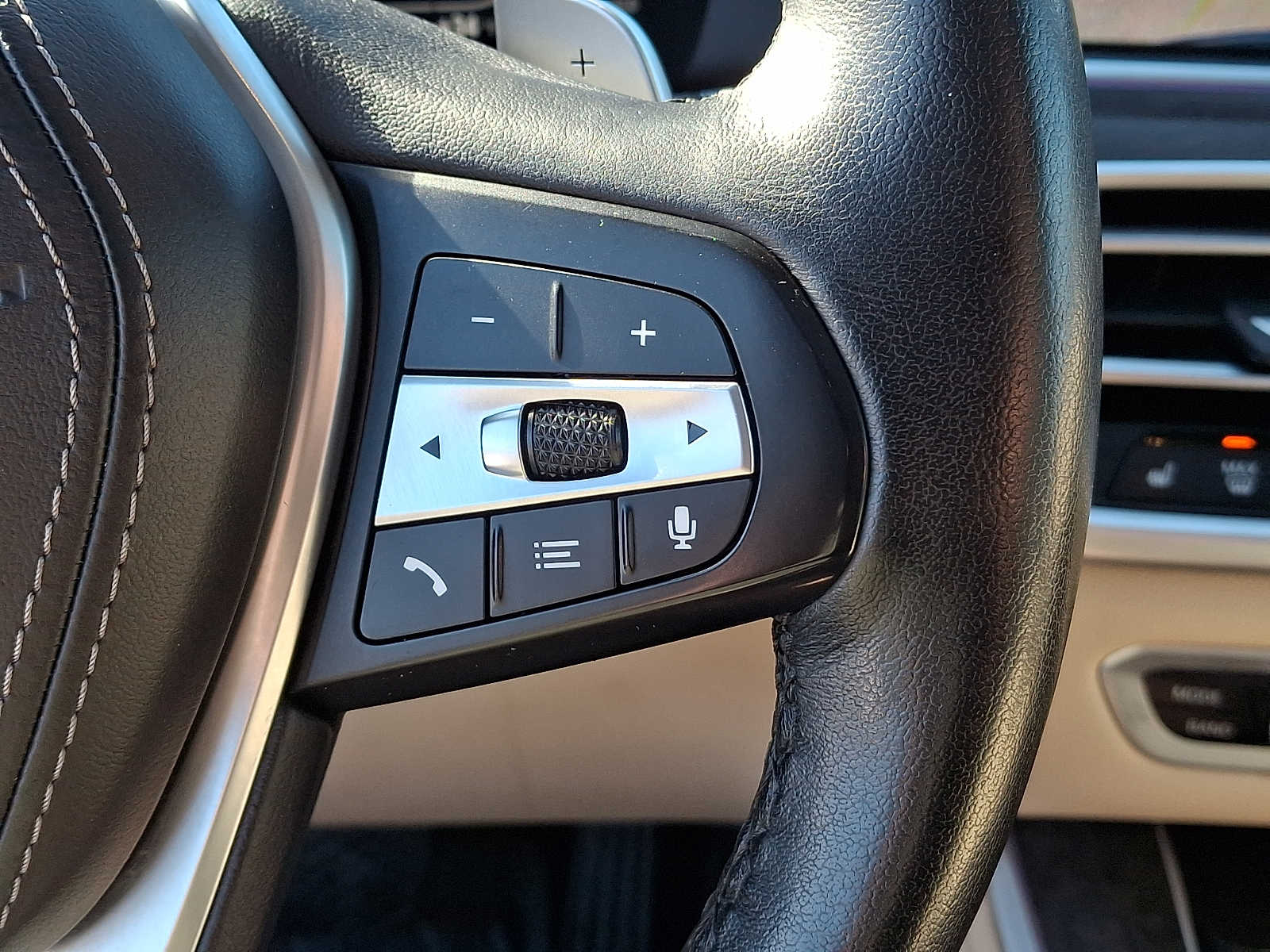 Thumbnail: 2022 BMW X5 - 25