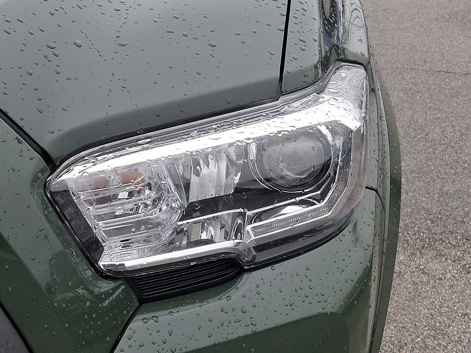 Thumbnail: 2022 Toyota Tacoma - 12