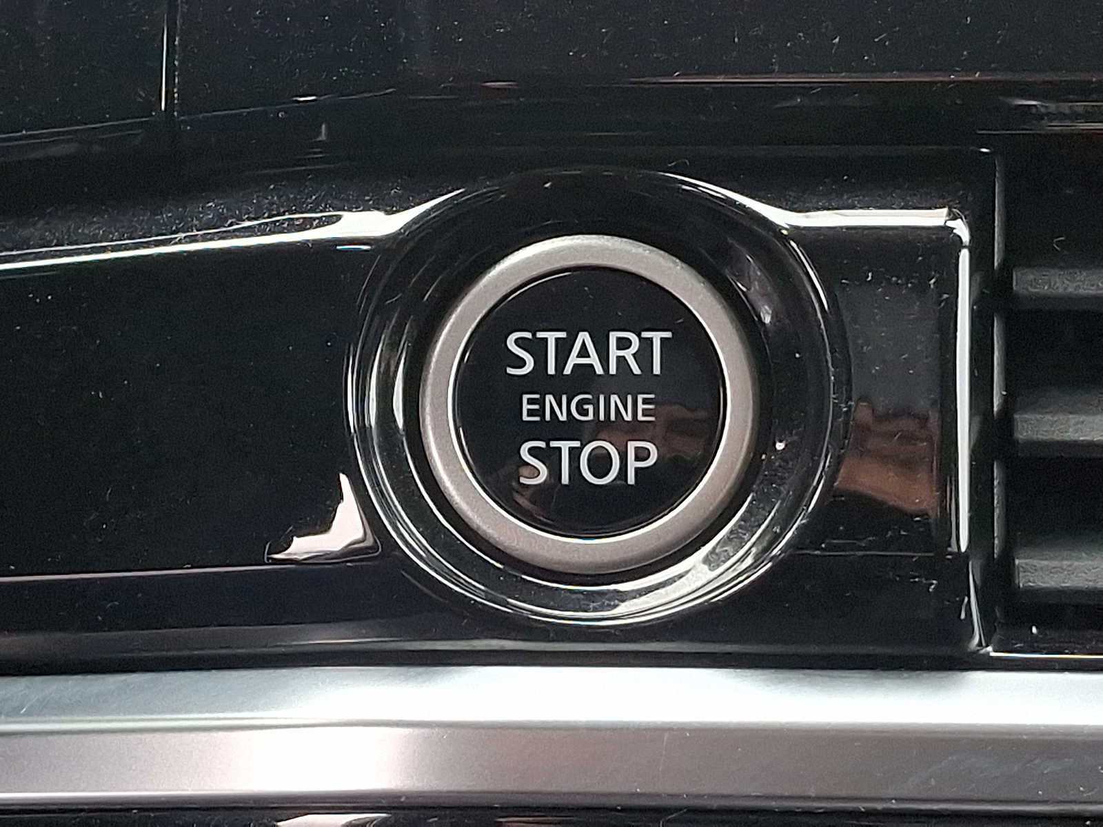 Thumbnail: 2022 Nissan Pathfinder - 26