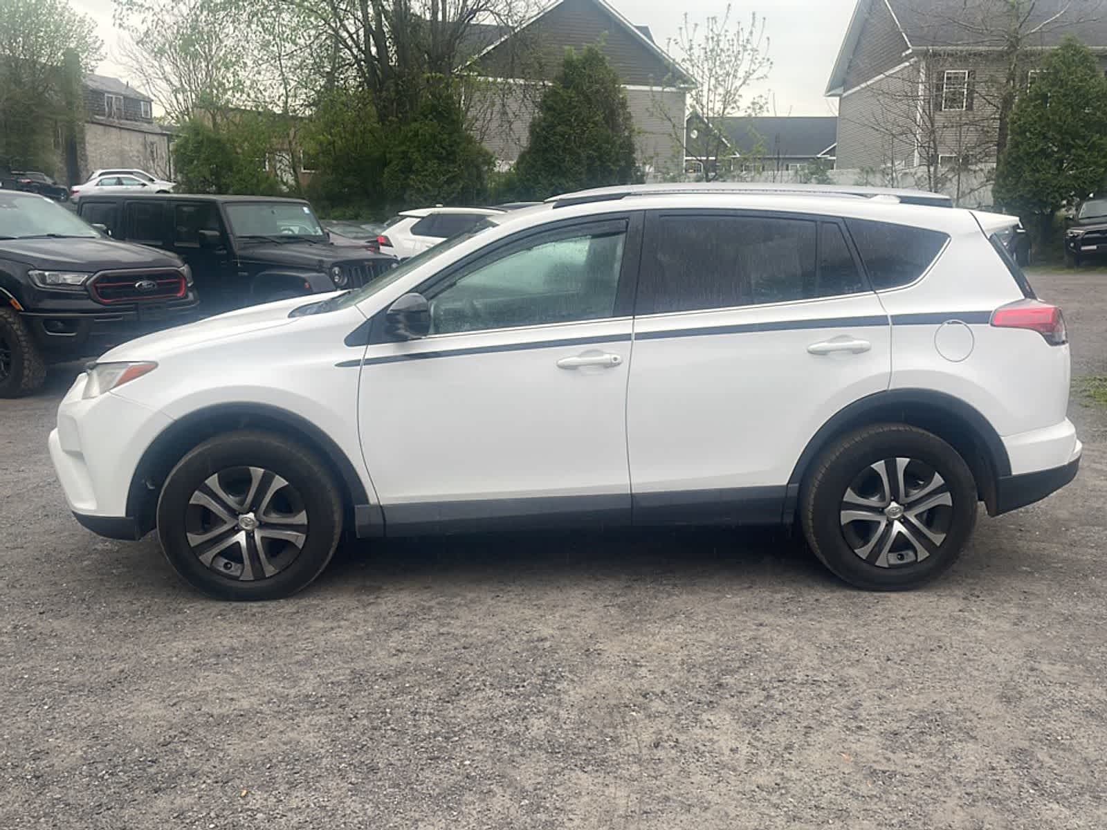 Thumbnail: 2018 Toyota RAV4 - 5