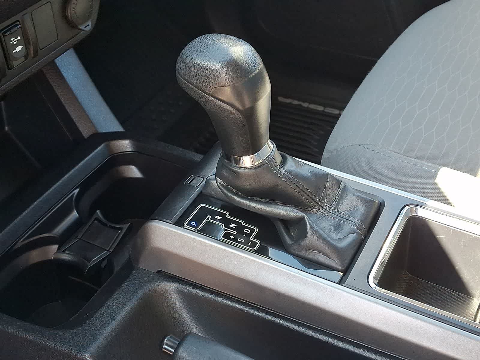 Thumbnail: 2018 Toyota Tacoma - 16