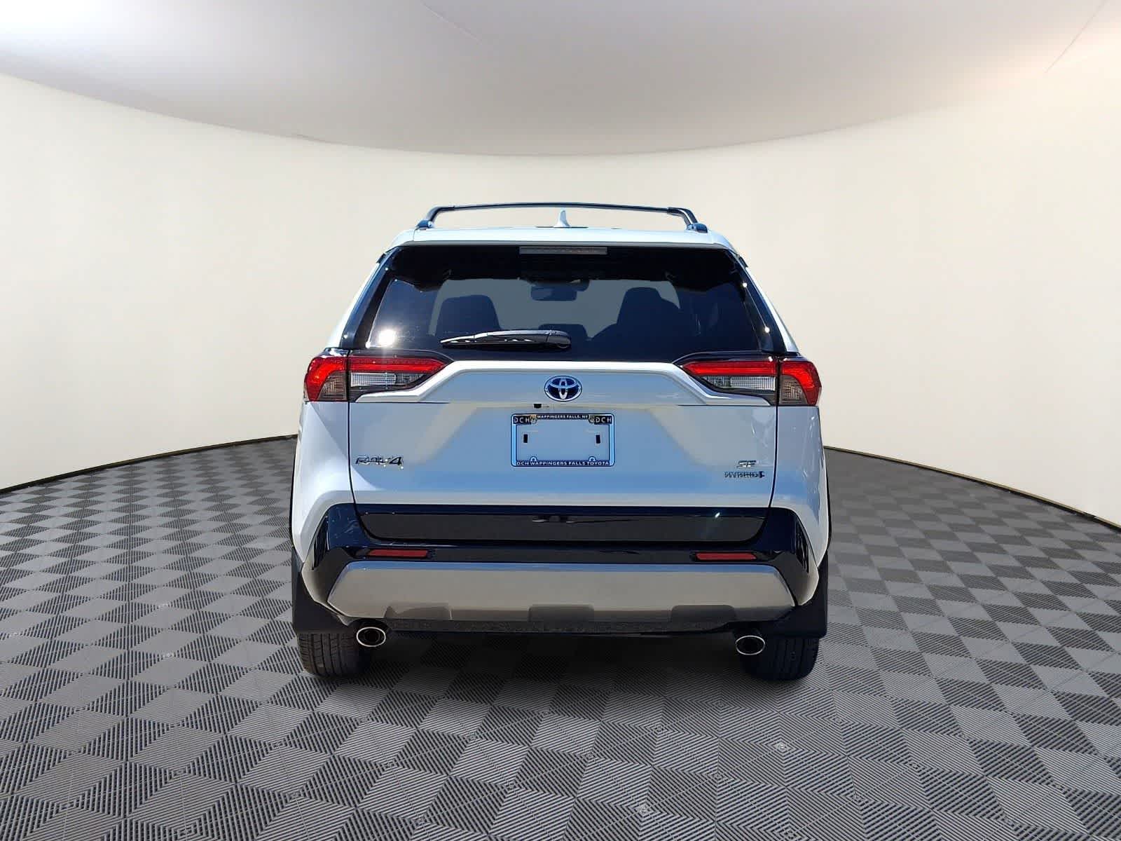 Thumbnail: 2024 Toyota RAV4 - 7