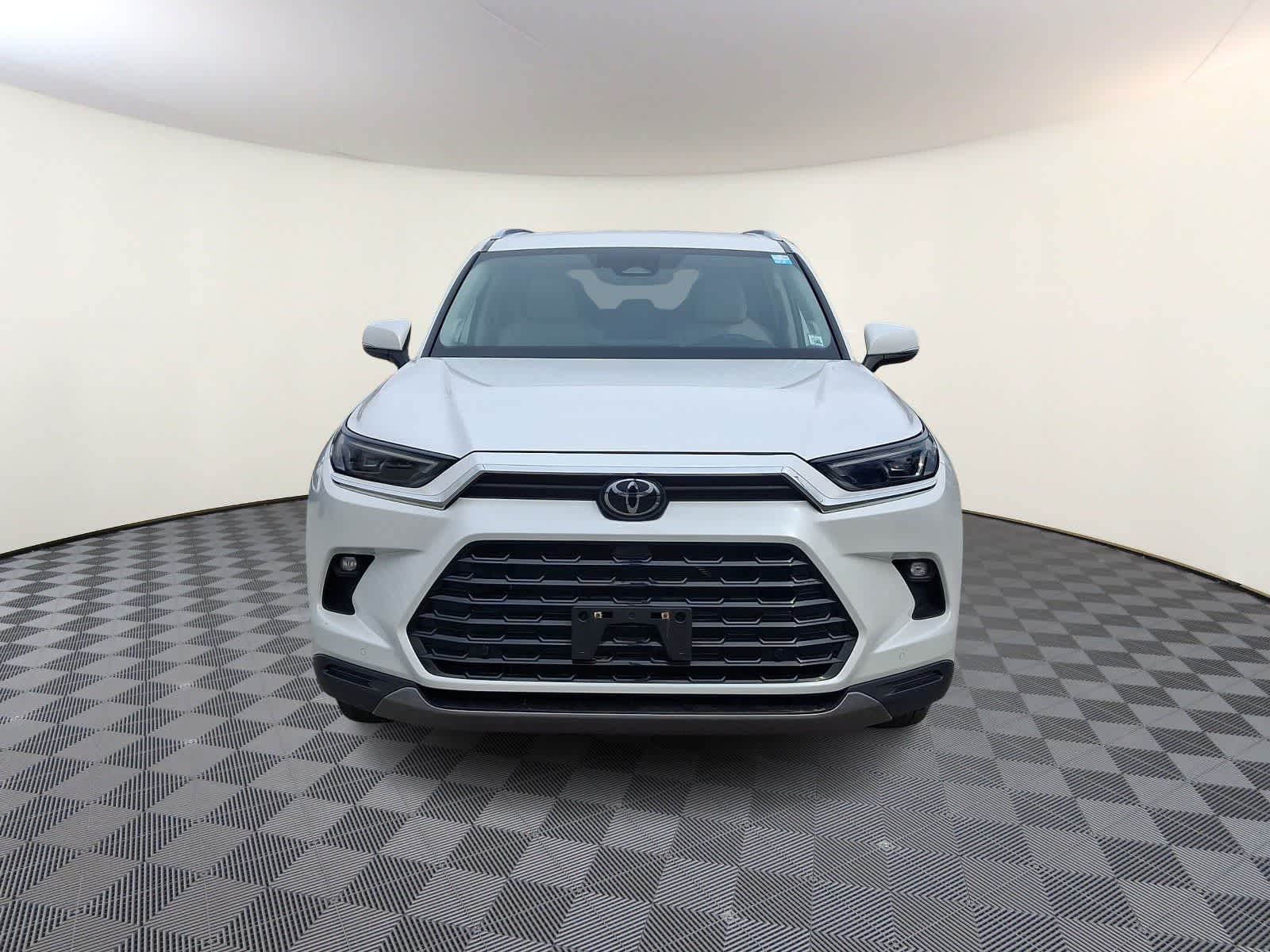 Thumbnail: 2024 Toyota Grand Highlander - 3