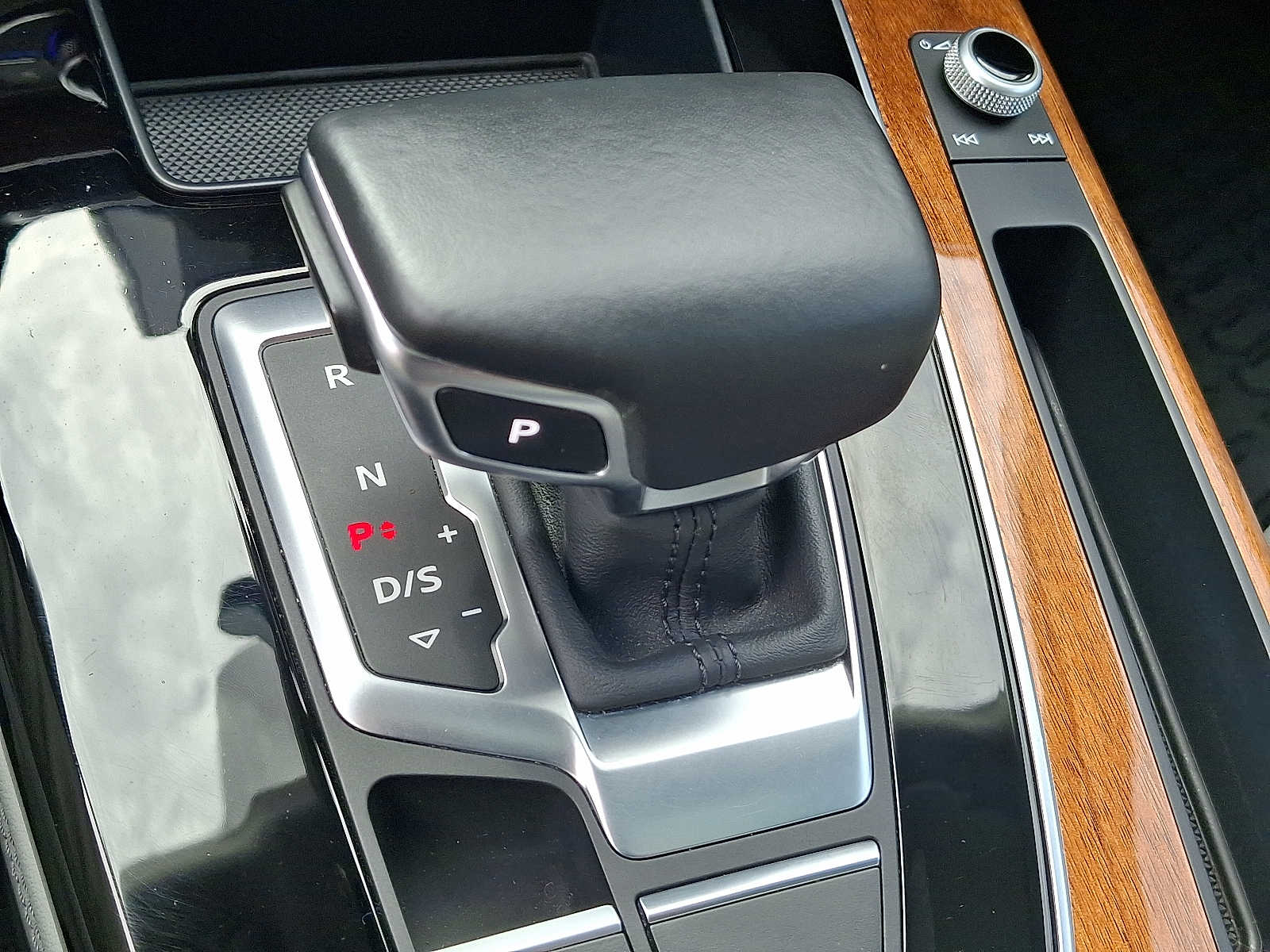 Thumbnail: 2022 Audi Q5 - 14