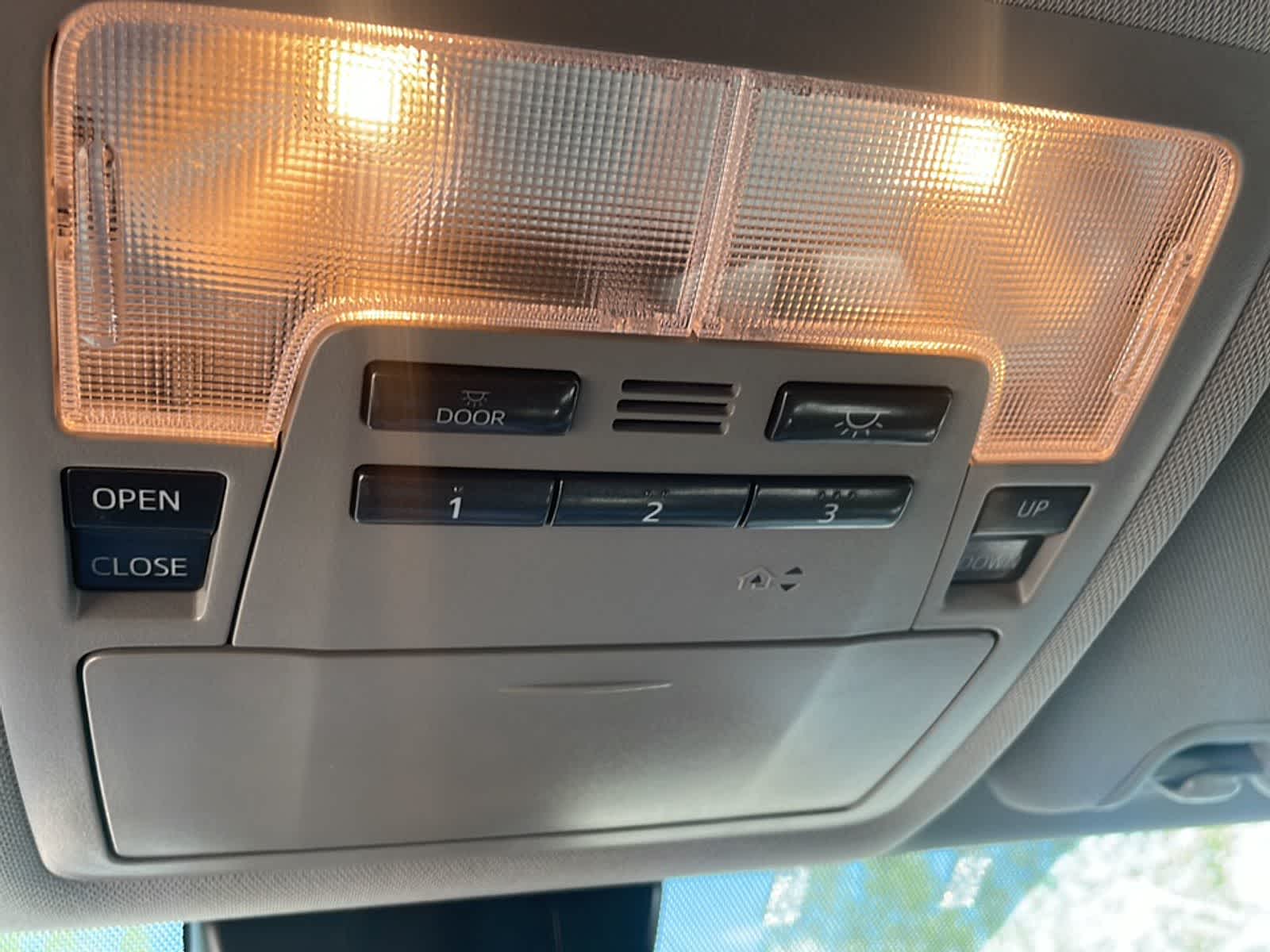 Thumbnail: 2019 Toyota Highlander - 22