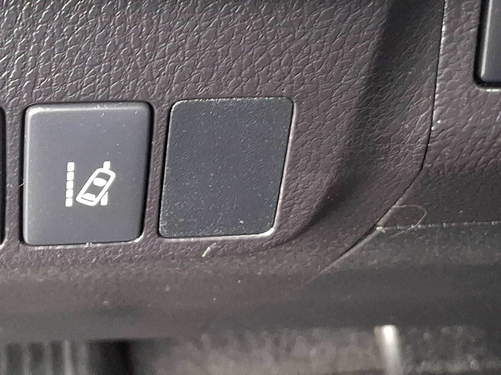 Thumbnail: 2017 Toyota RAV4 - 26