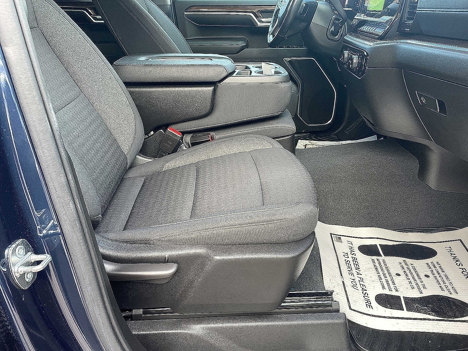 Thumbnail: 2022 Chevrolet Silverado 1500 - 26