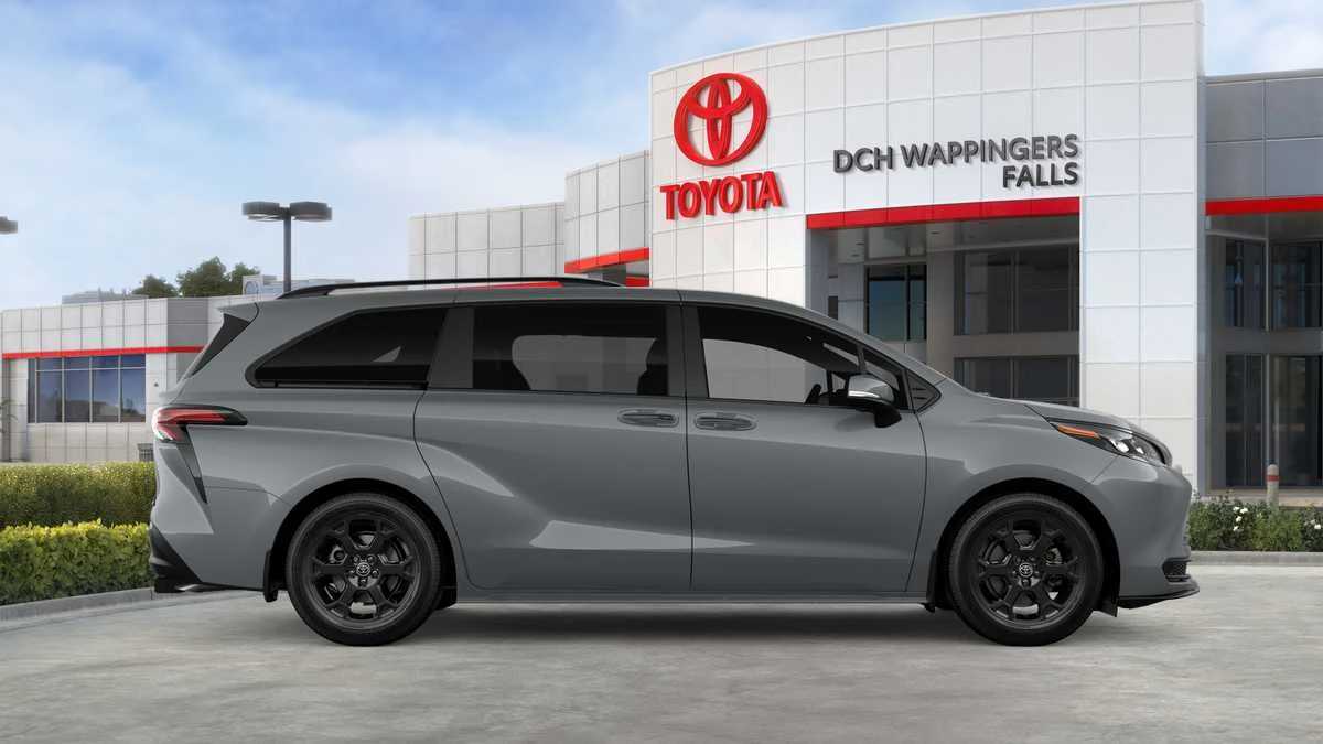 Thumbnail: 2026 Toyota Sienna - 22