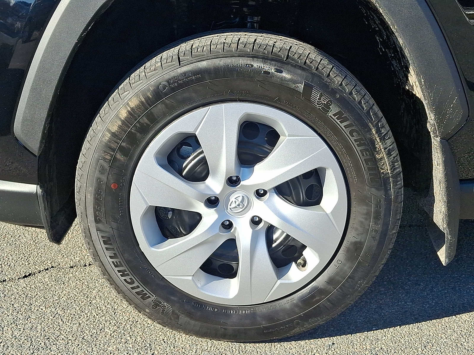 Thumbnail: 2025 Toyota RAV4 - 11