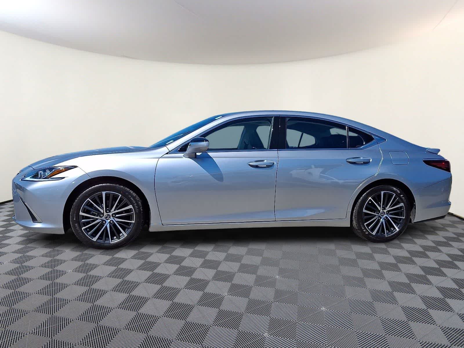 Thumbnail: 2024 Lexus ES - 8