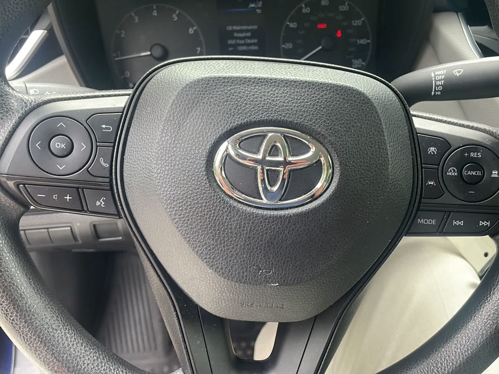 Thumbnail: 2023 Toyota Corolla - 18