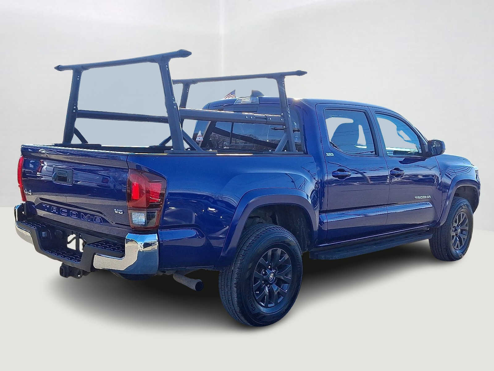 Thumbnail: 2023 Toyota Tacoma - 6