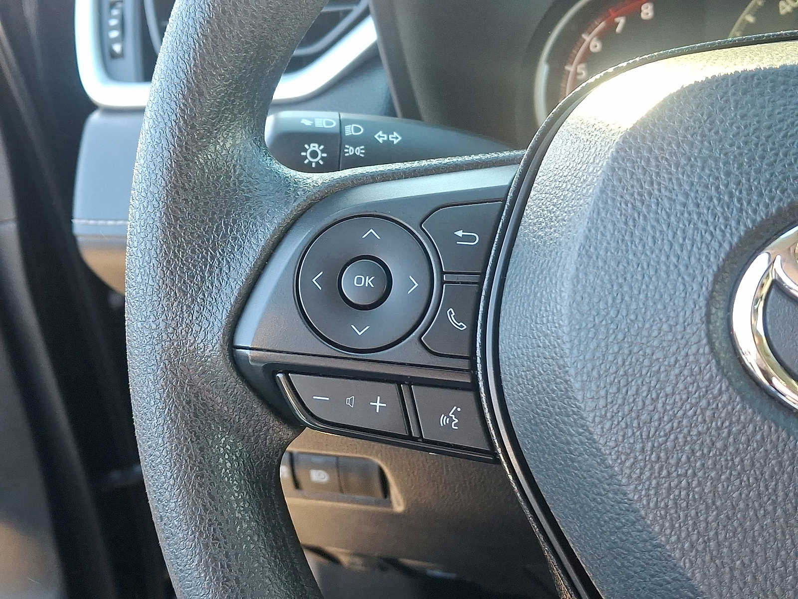 Thumbnail: 2025 Toyota RAV4 - 19