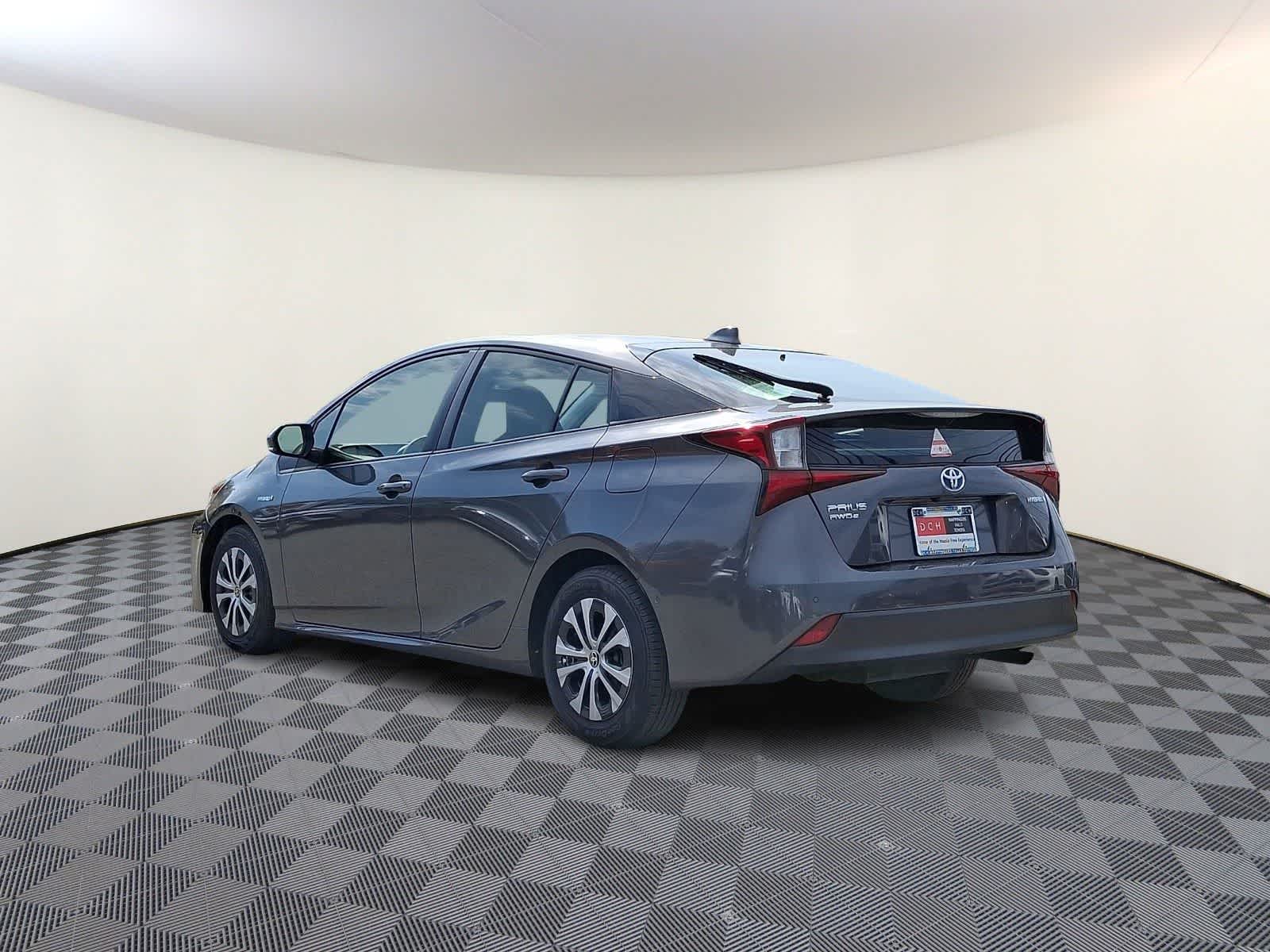Thumbnail: 2021 Toyota Prius - 9