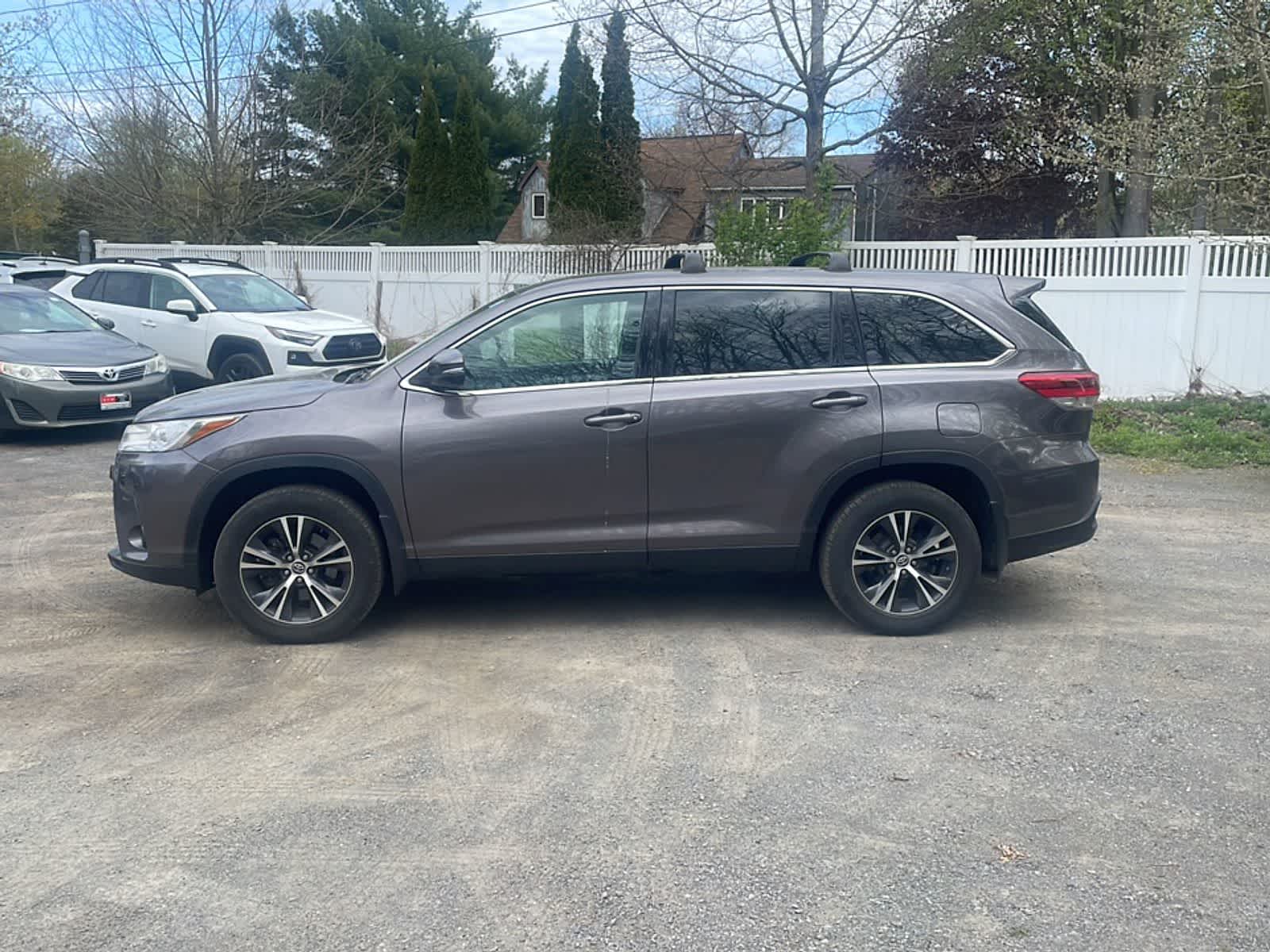 Thumbnail: 2019 Toyota Highlander - 5
