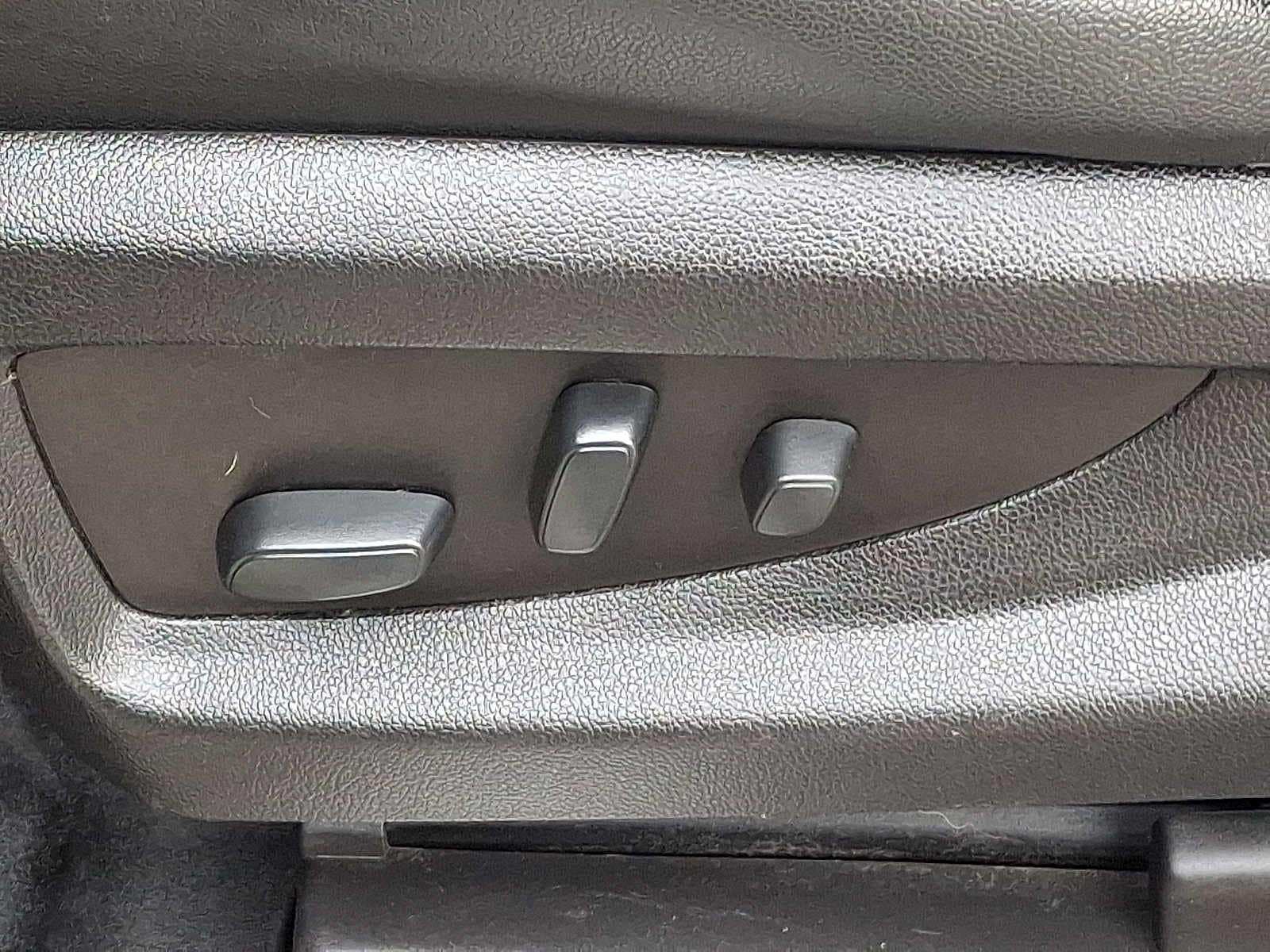 Thumbnail: 2018 Chevrolet Tahoe - 28