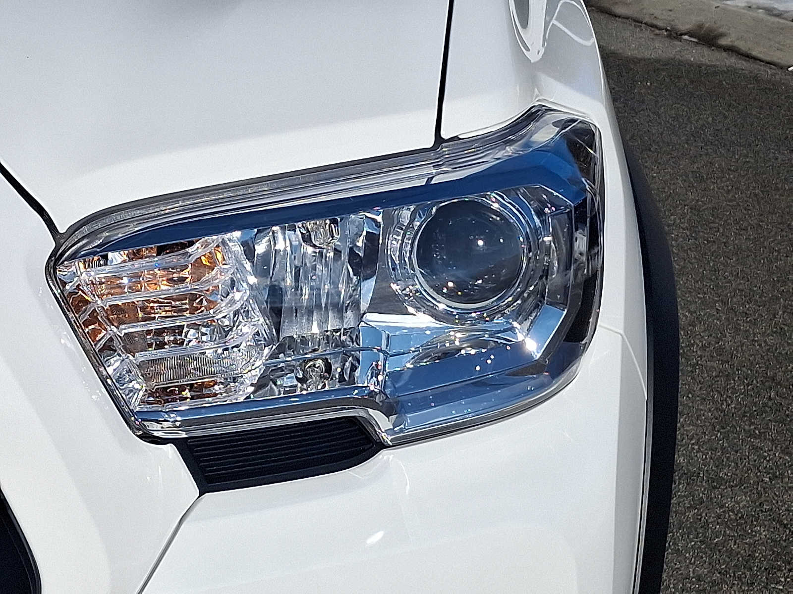 Thumbnail: 2023 Toyota Tacoma - 12