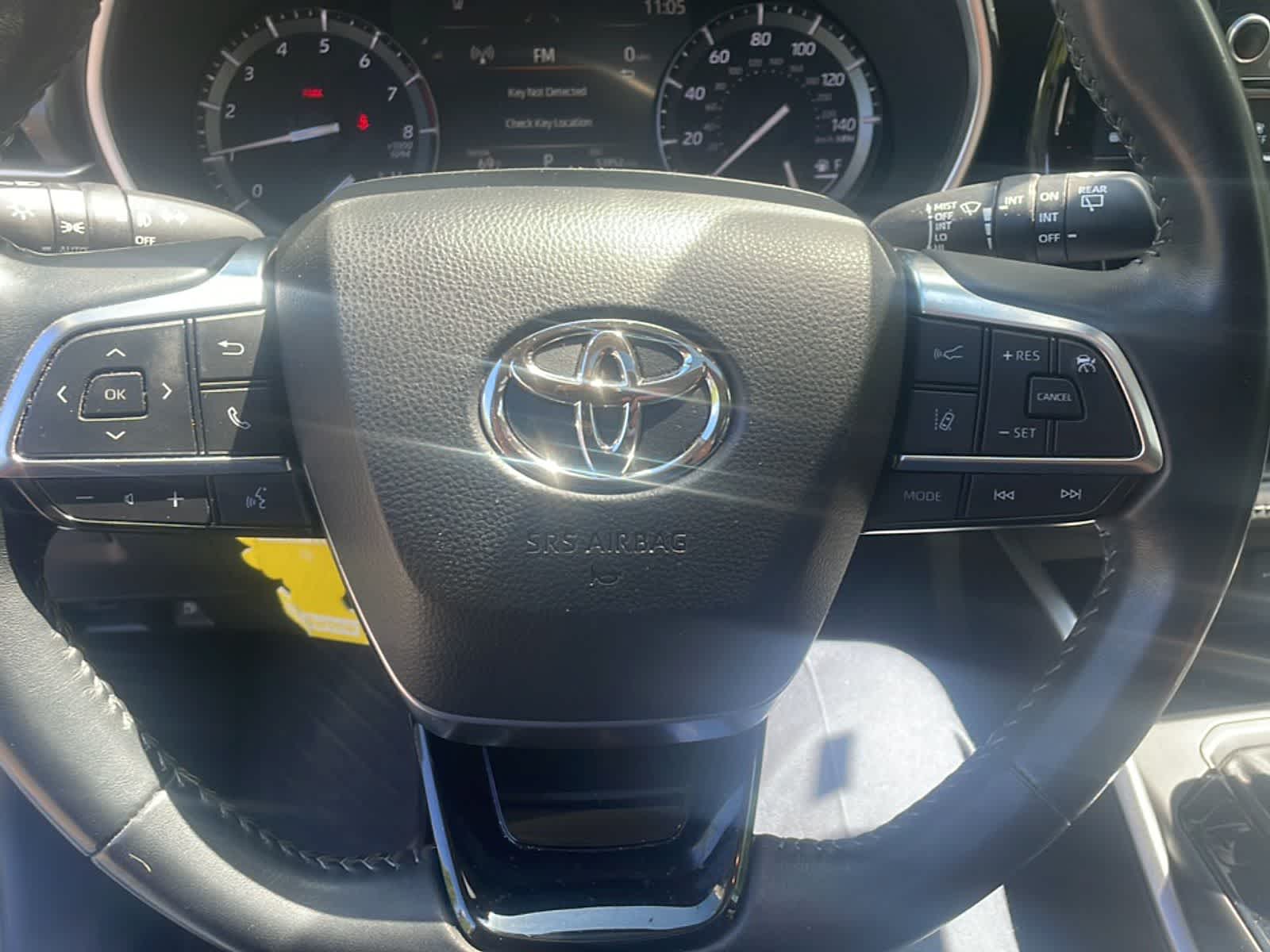 Thumbnail: 2021 Toyota Highlander - 16