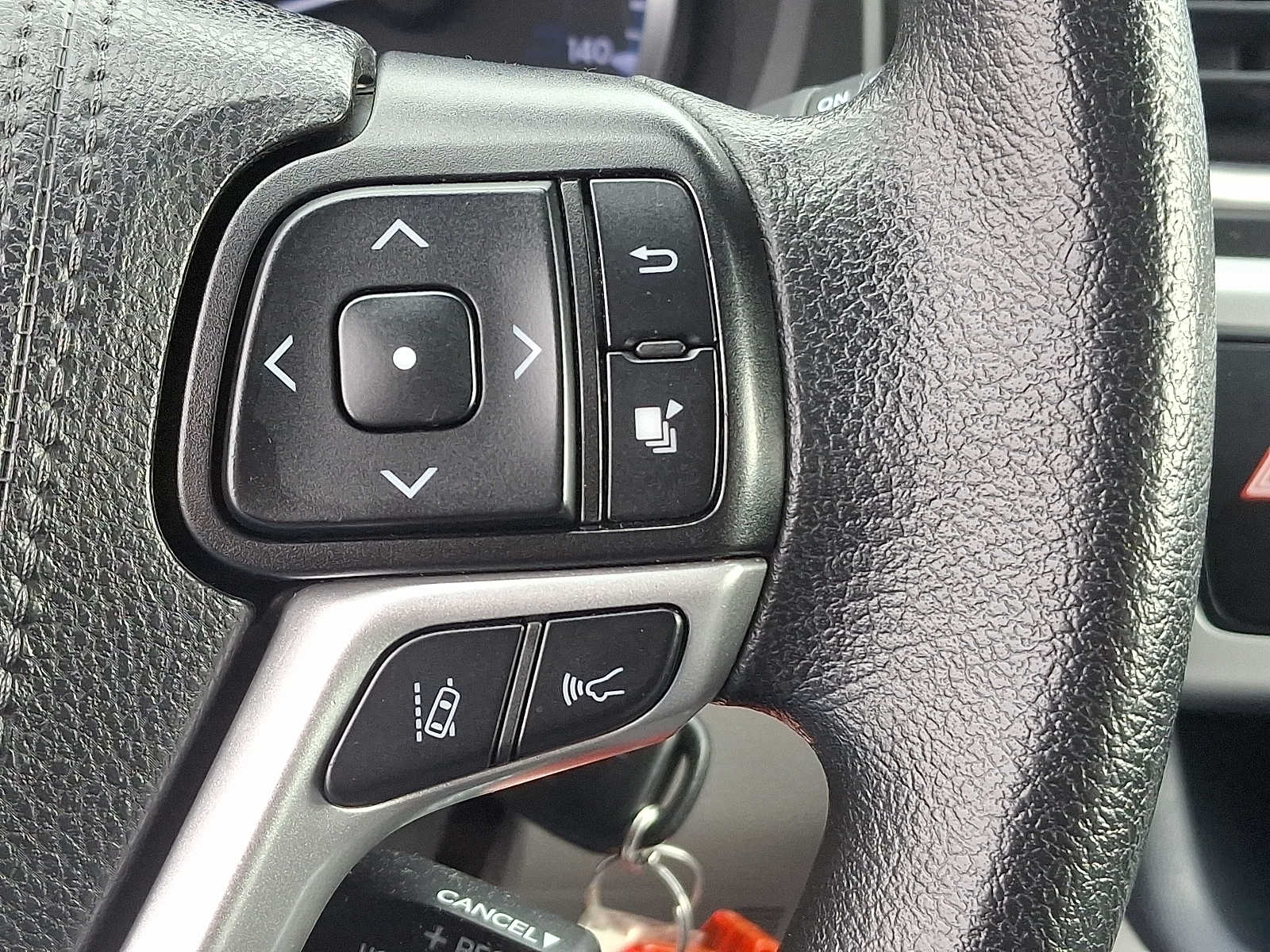 Thumbnail: 2019 Toyota Highlander - 22