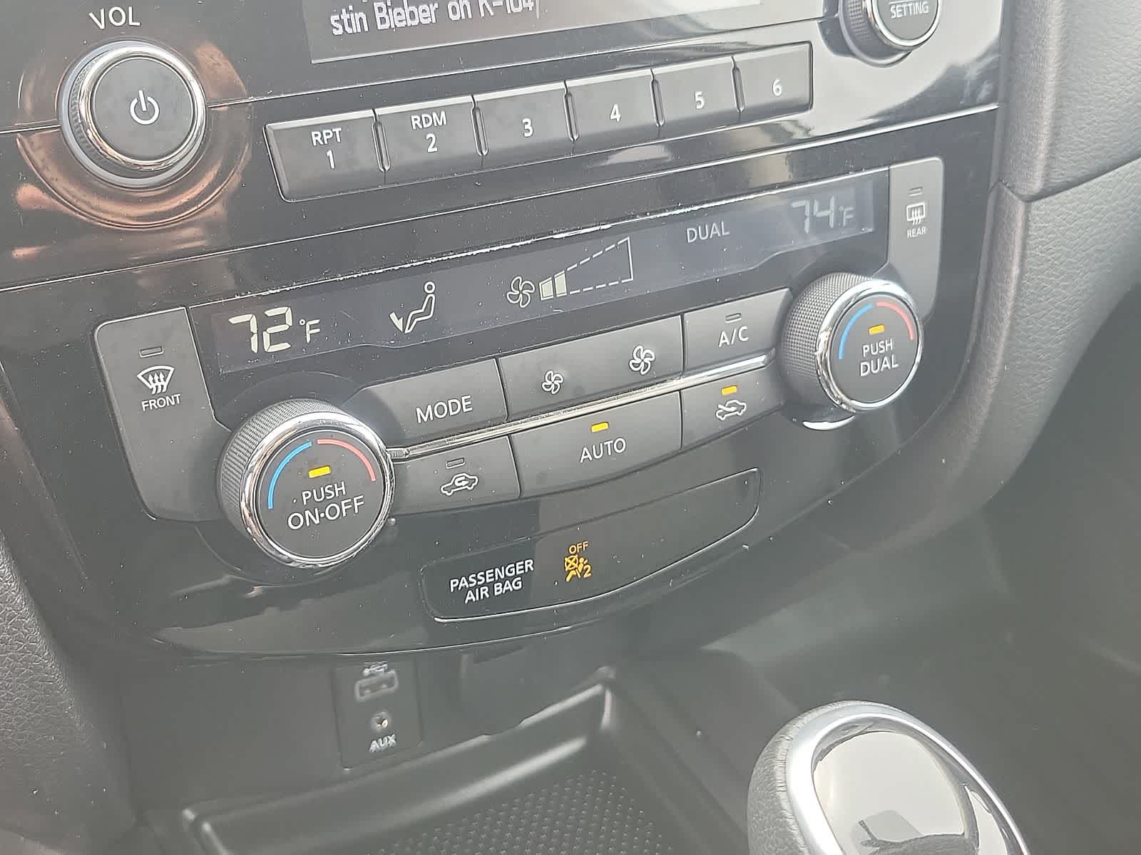 Thumbnail: 2017 Nissan Rogue - 16