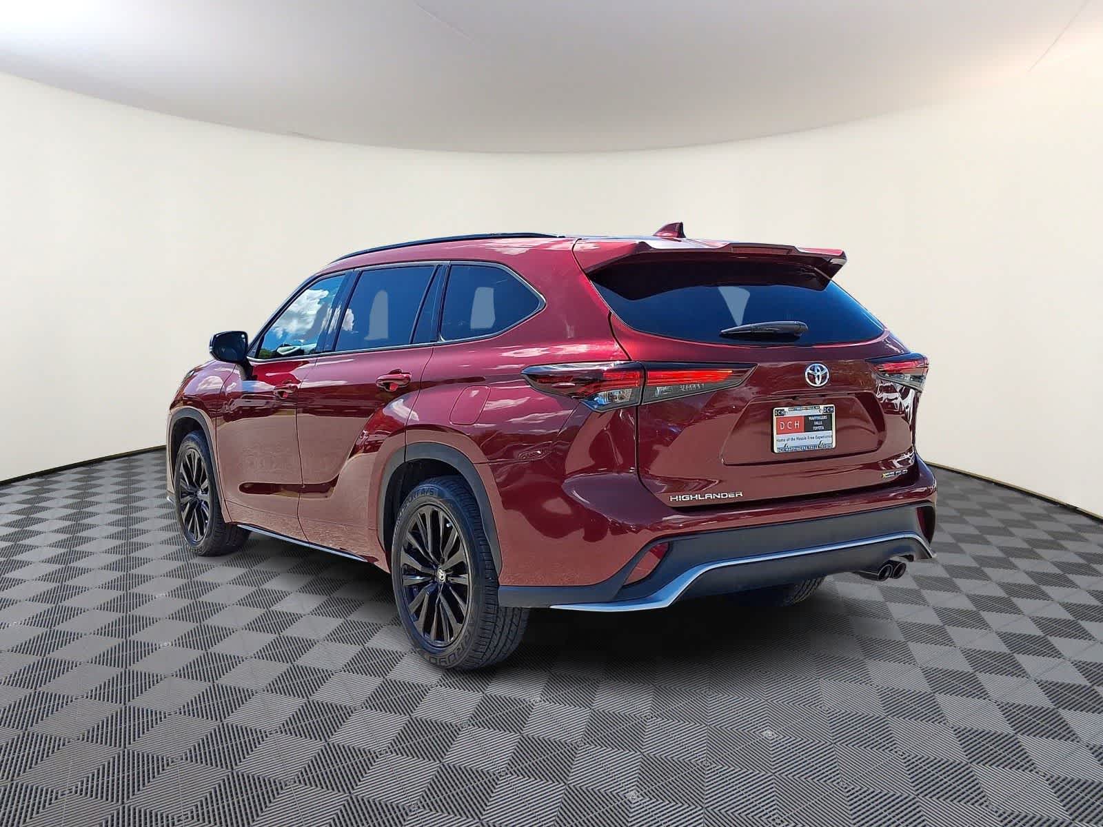 Thumbnail: 2024 Toyota Highlander - 9