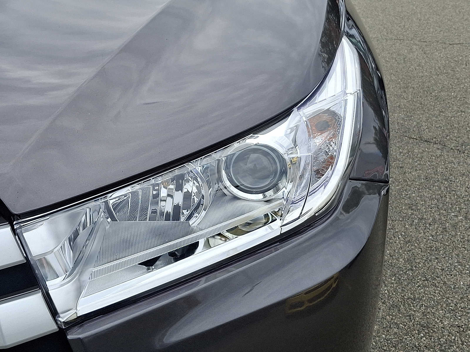 Thumbnail: 2019 Toyota Highlander - 12