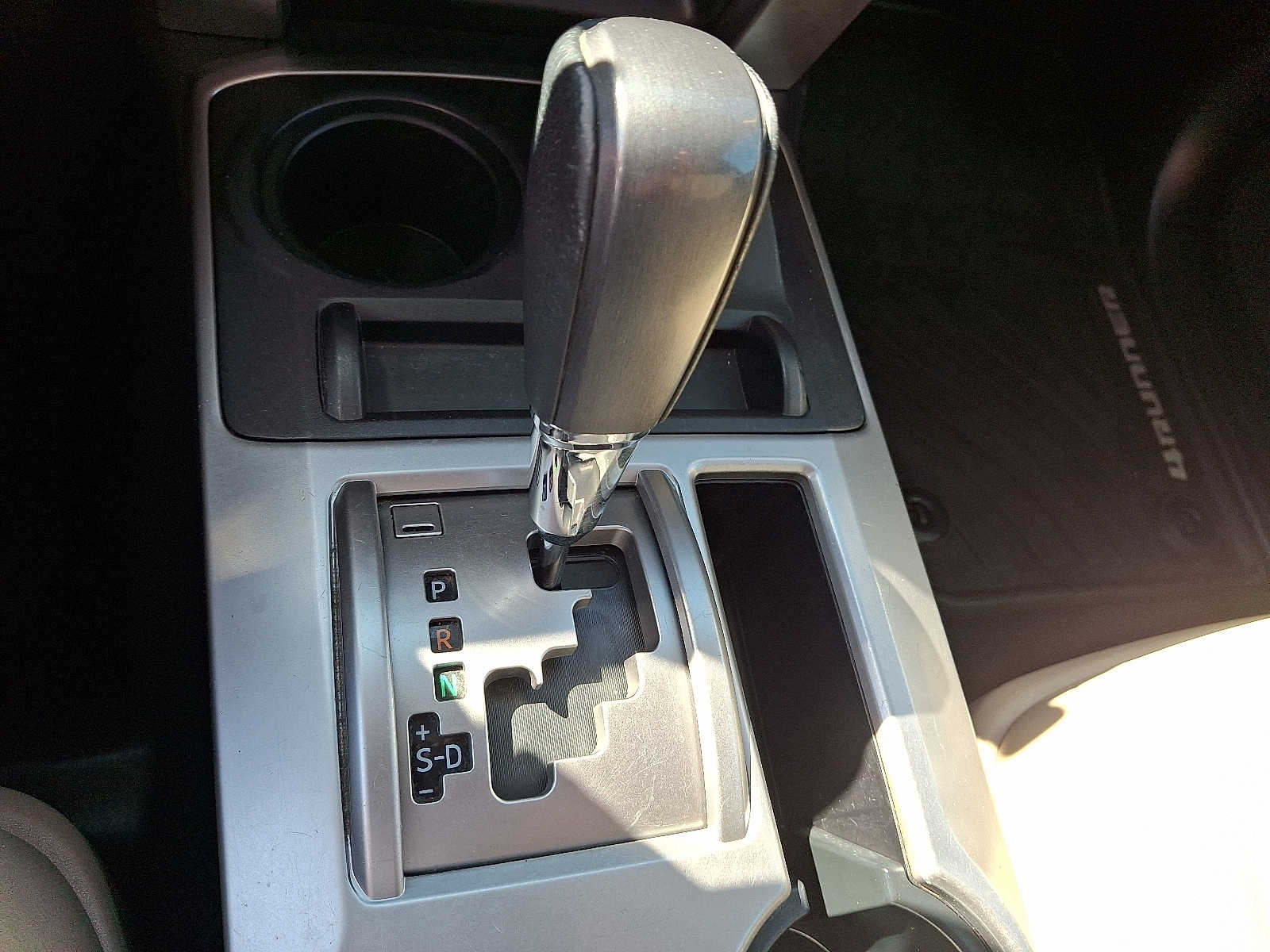 Thumbnail: 2016 Toyota 4Runner - 18