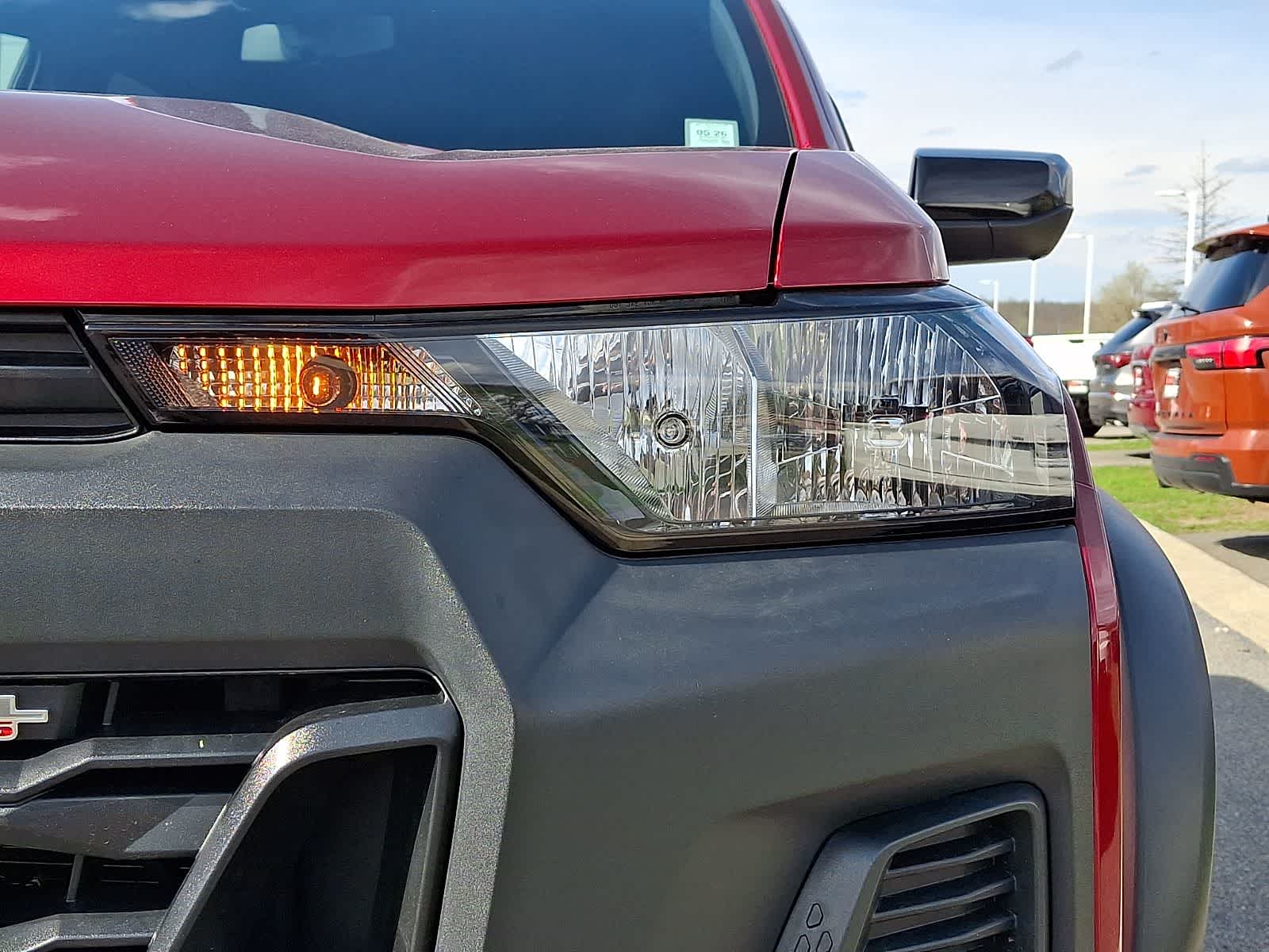 Thumbnail: 2024 Chevrolet Colorado - 10