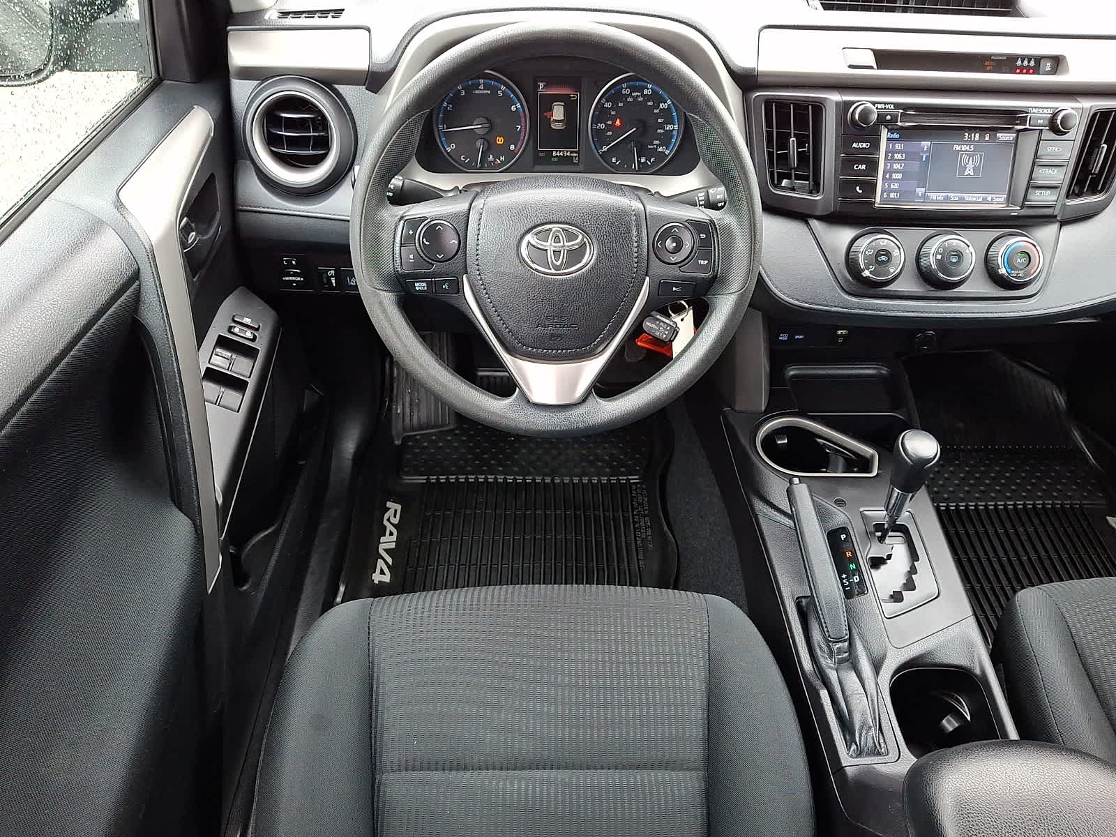 Thumbnail: 2018 Toyota RAV4 - 14