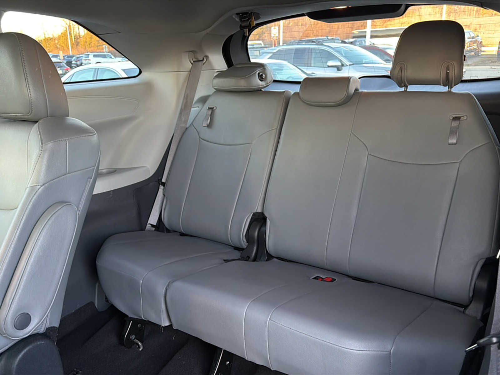 Thumbnail: 2024 Toyota Sienna - 14