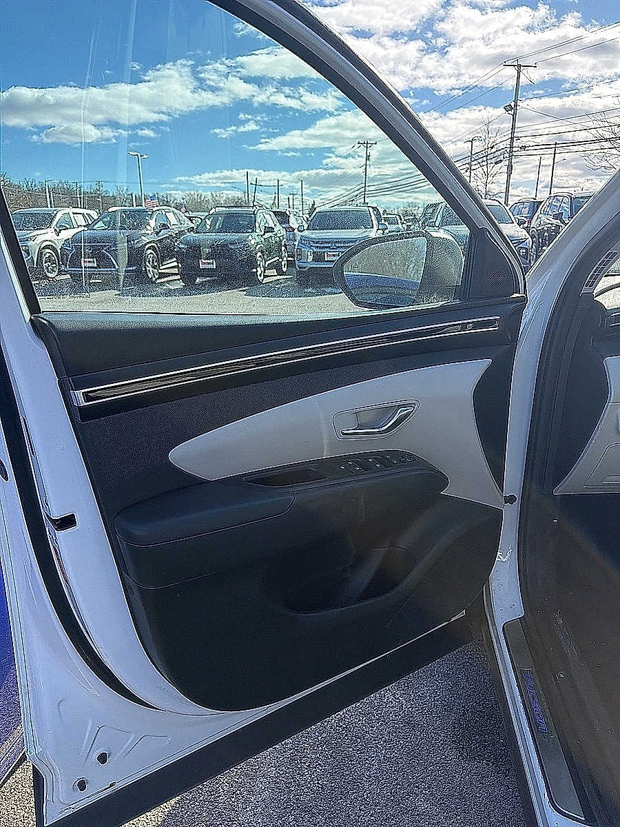 Thumbnail: 2023 Hyundai Tucson - 10