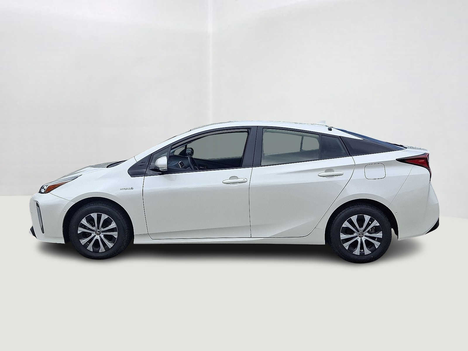 Thumbnail: 2019 Toyota Prius - 10