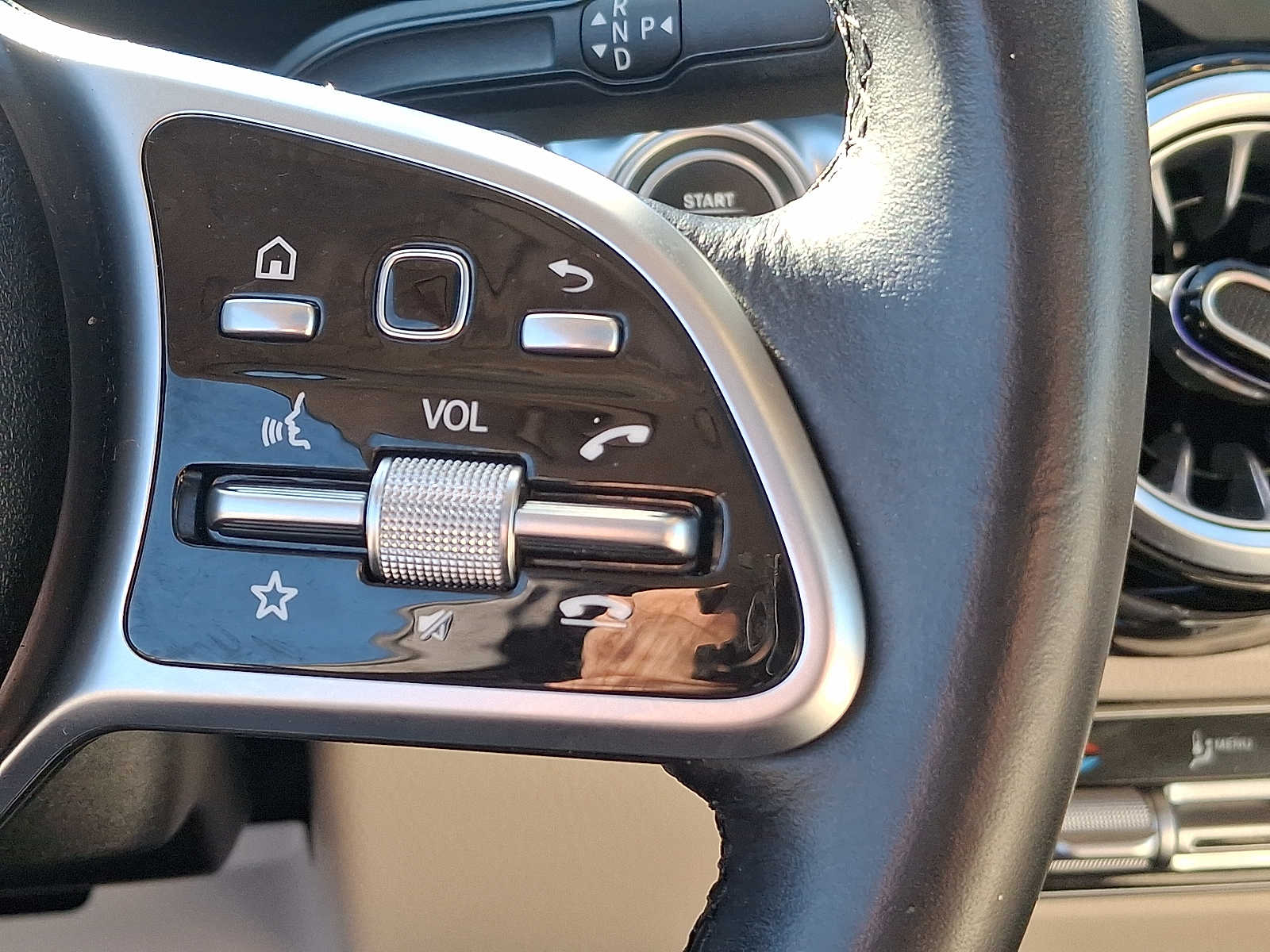 Thumbnail: 2022 Mercedes-Benz GLB - 23