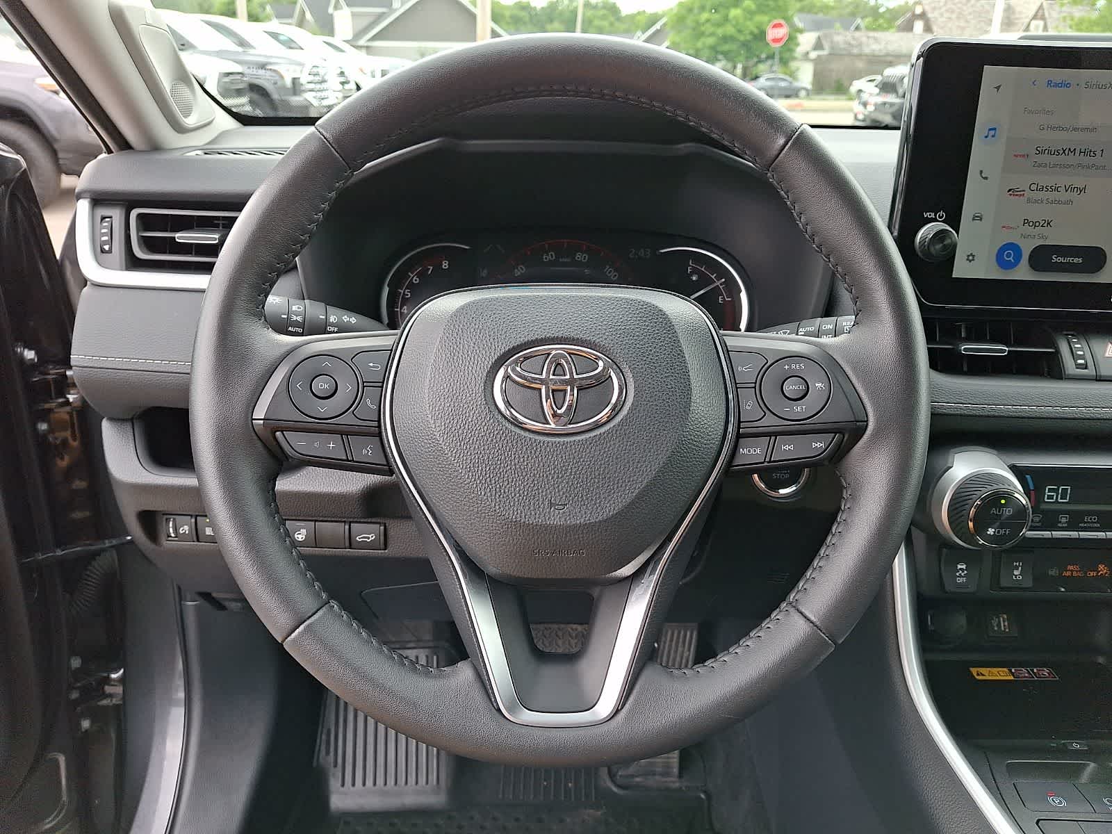 Thumbnail: 2025 Toyota RAV4 - 24