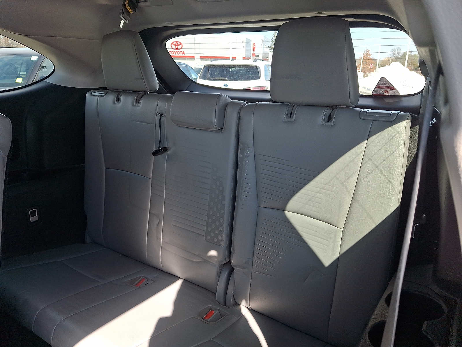 Thumbnail: 2022 Toyota Highlander - 14