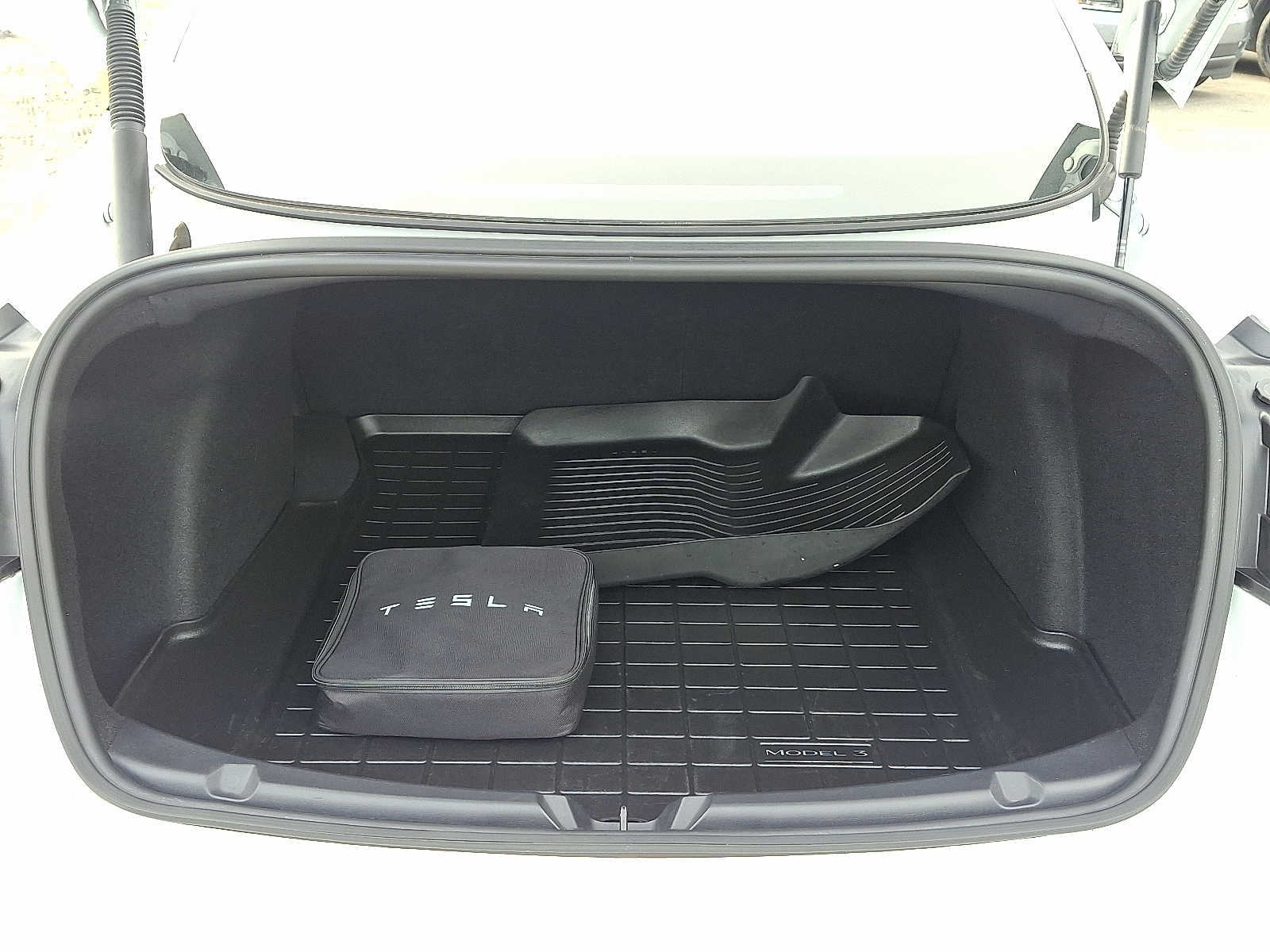 Thumbnail: 2021 Tesla Model 3 - 28