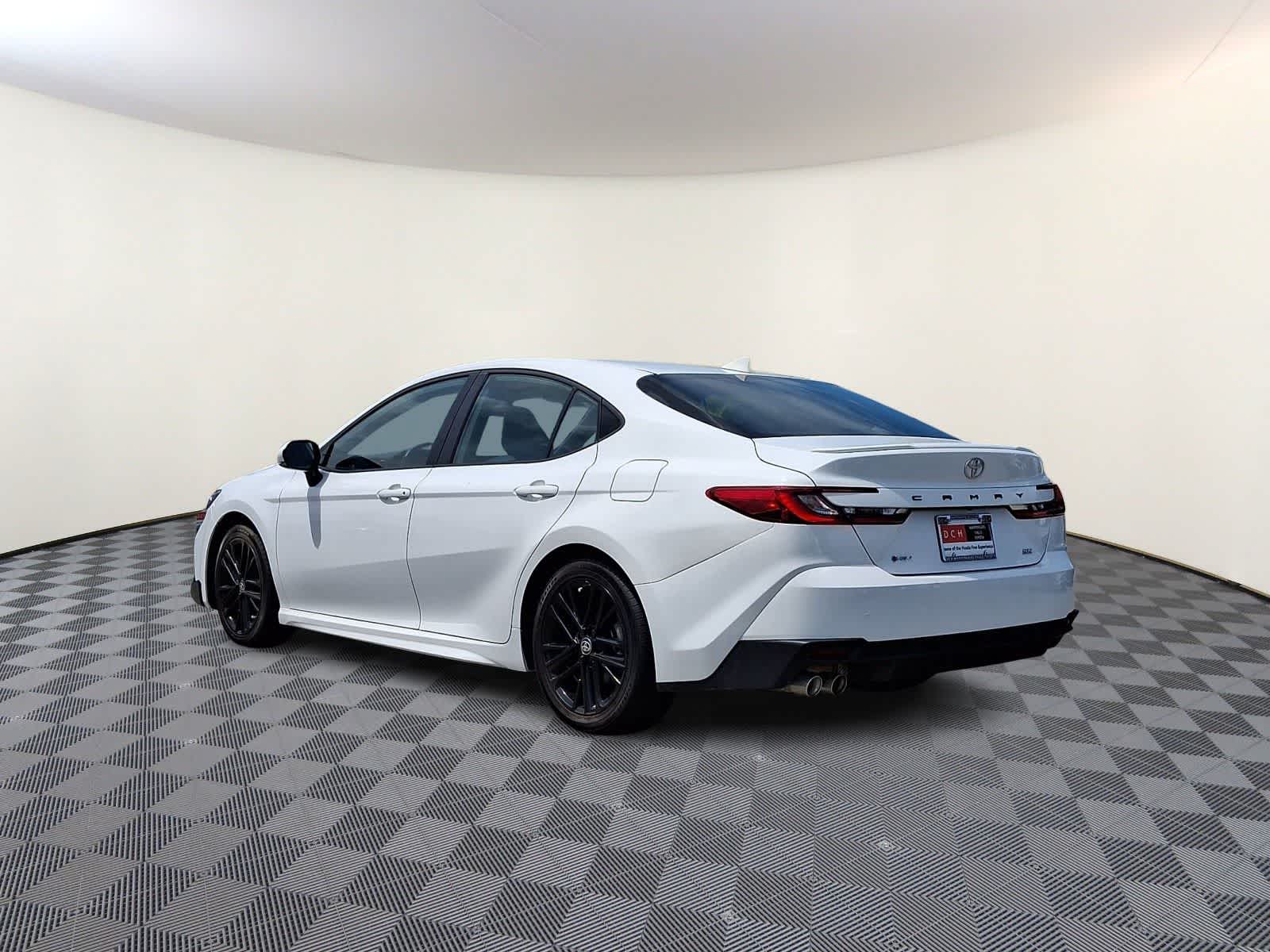Thumbnail: 2025 Toyota Camry - 9