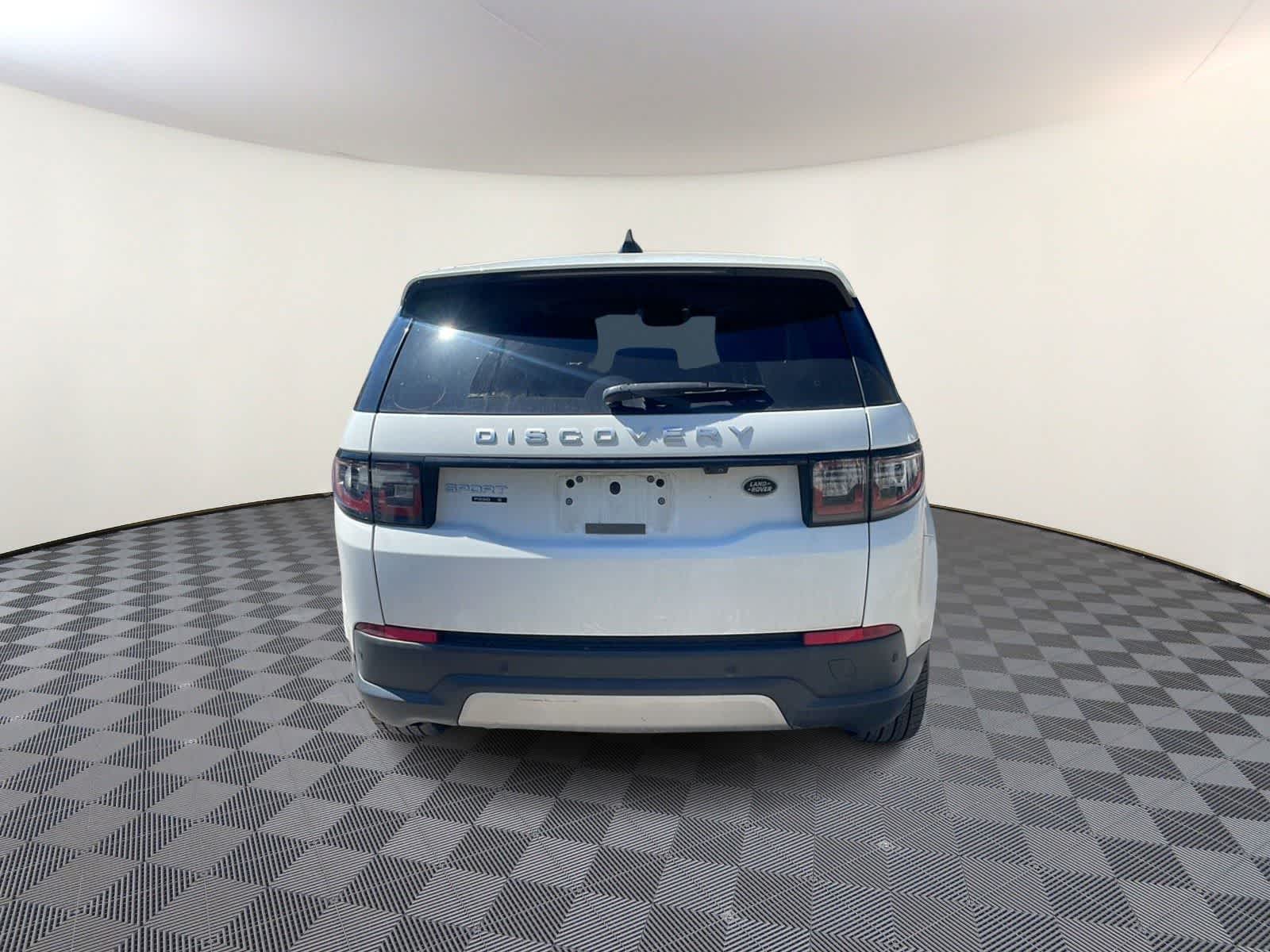 Thumbnail: 2020 Land Rover Discovery Sport - 6