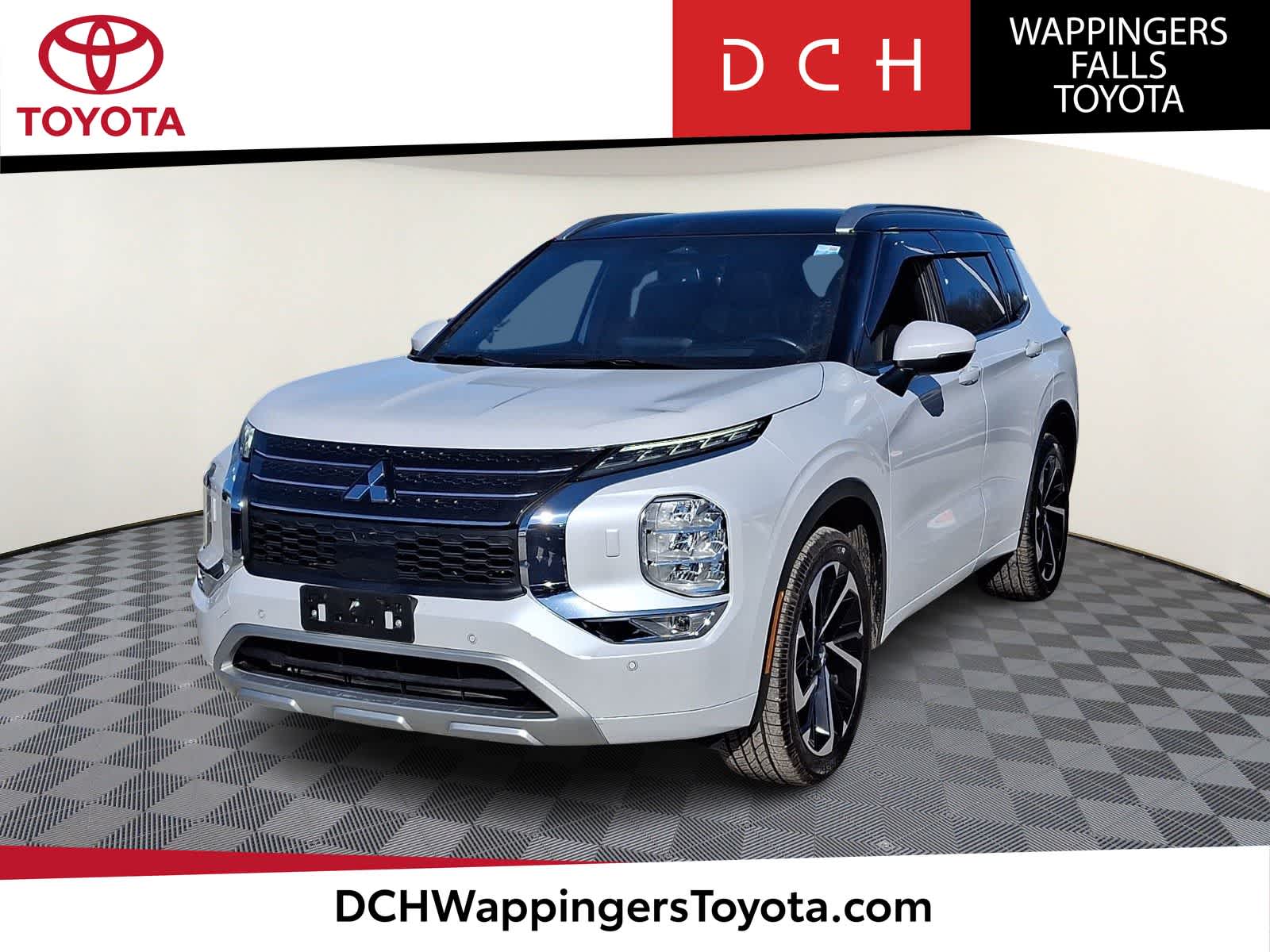 Thumbnail: 2024 Mitsubishi Outlander - 1