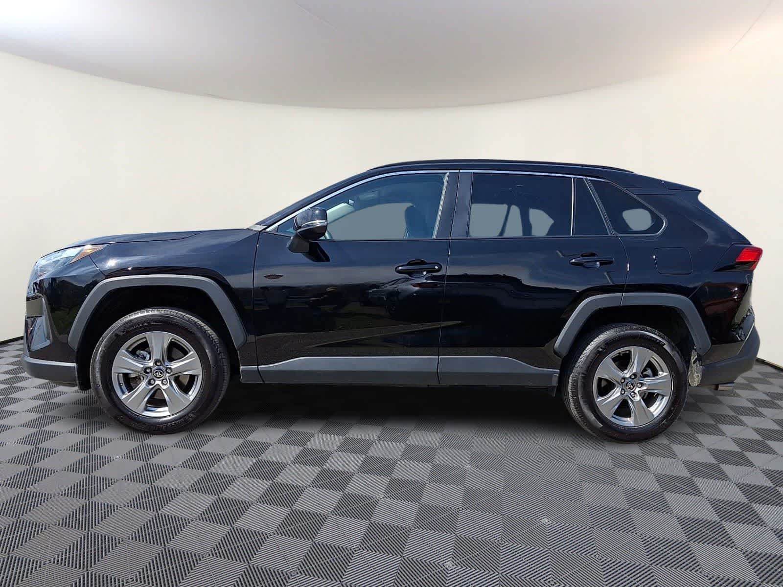 Thumbnail: 2025 Toyota RAV4 - 10
