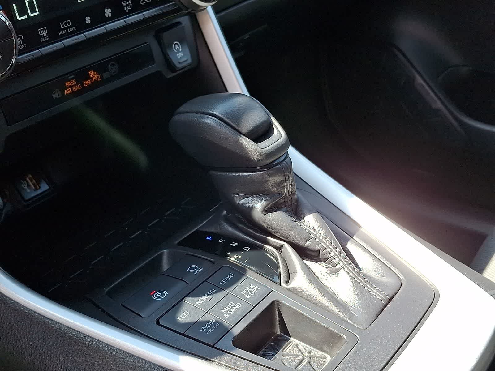 Thumbnail: 2024 Toyota RAV4 - 18