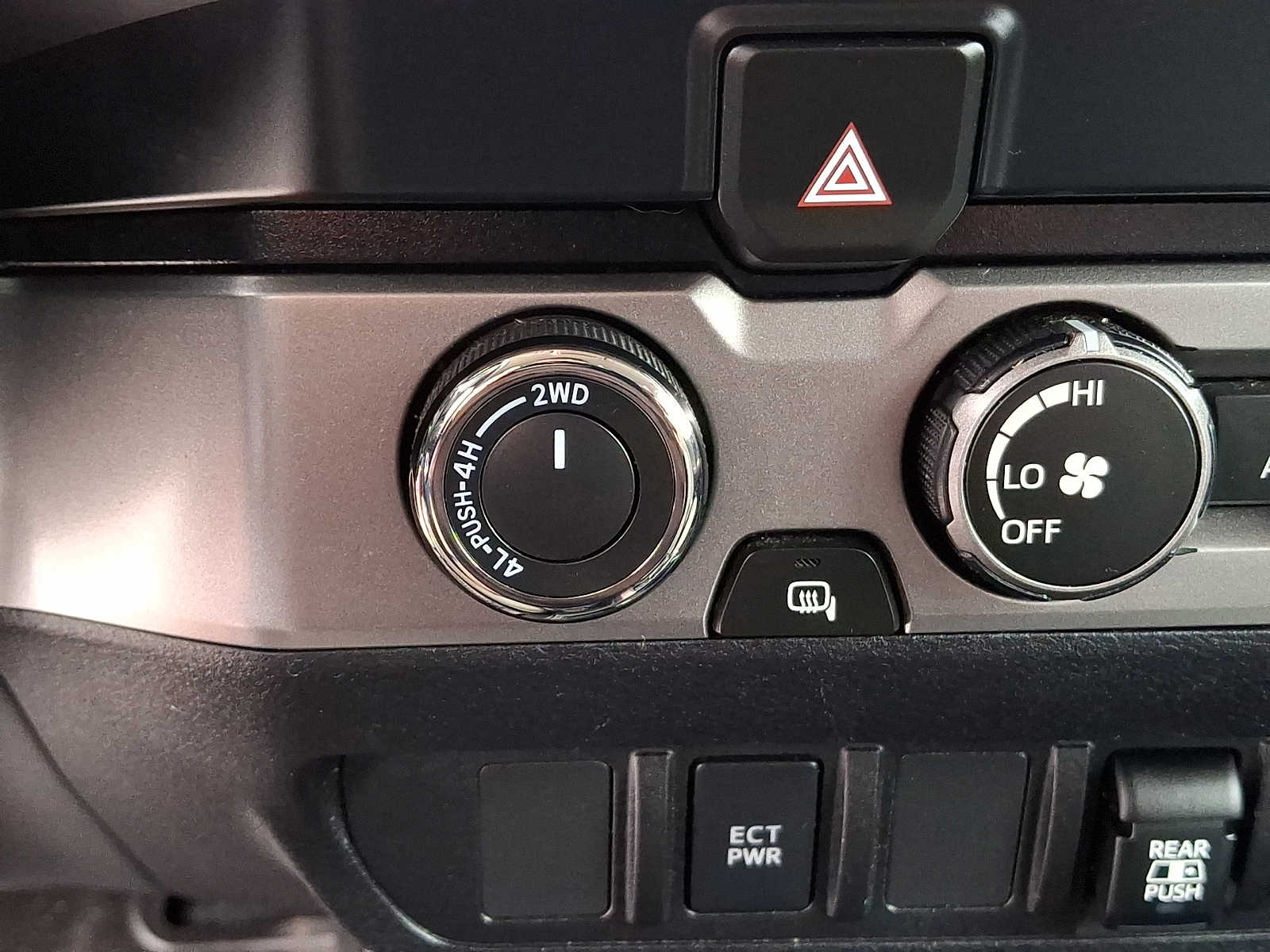 Thumbnail: 2020 Toyota Tacoma - 26