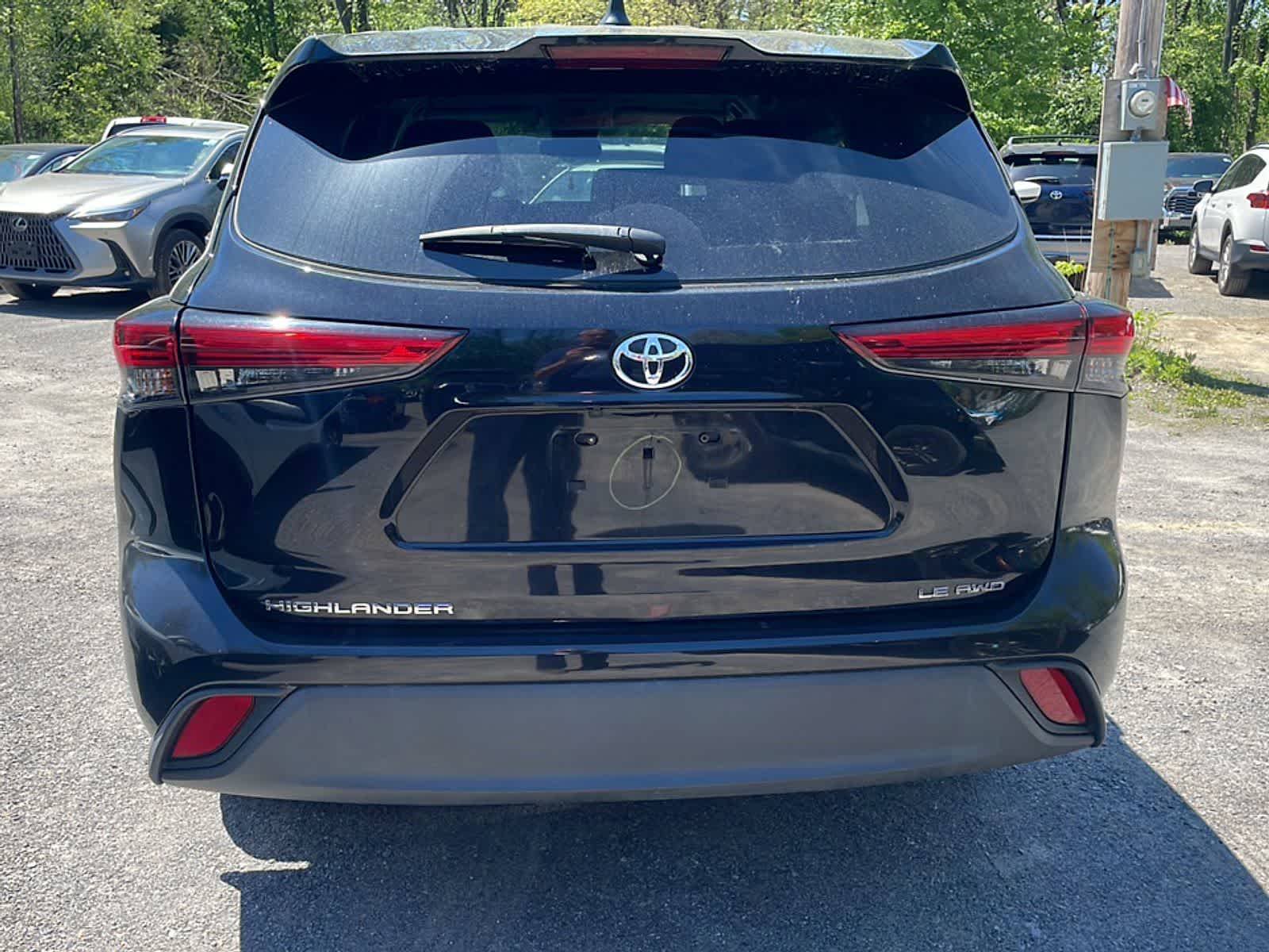 Thumbnail: 2023 Toyota Highlander - 7