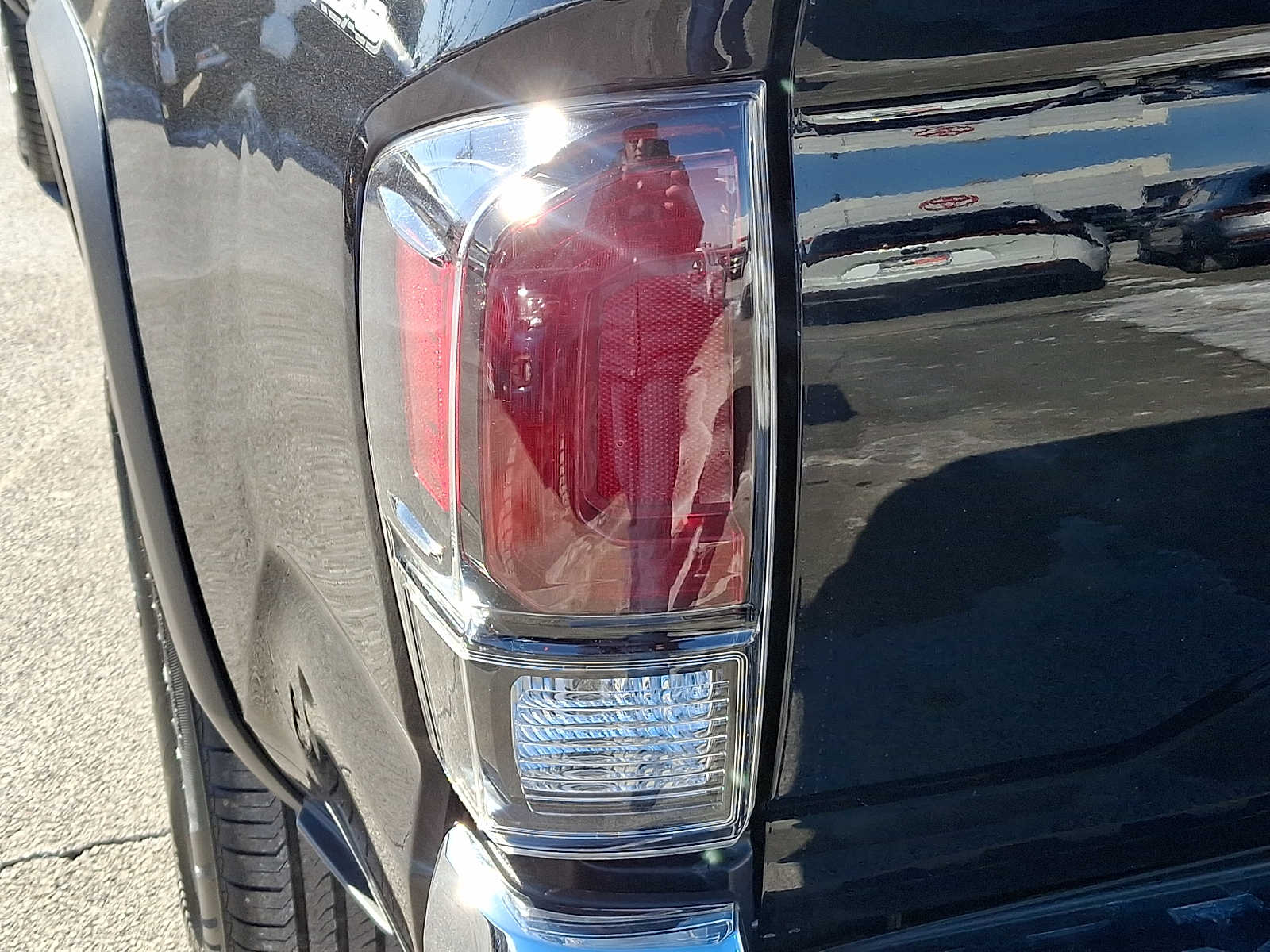 Thumbnail: 2020 Toyota Tacoma - 33