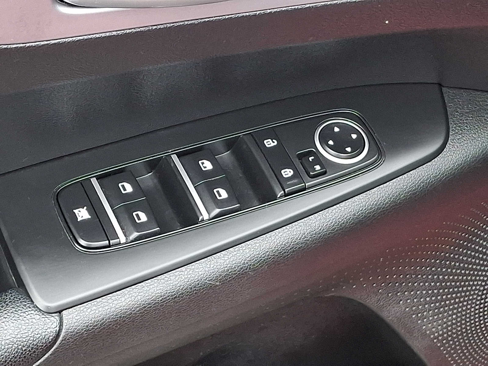 Thumbnail: 2023 Kia Forte - 26