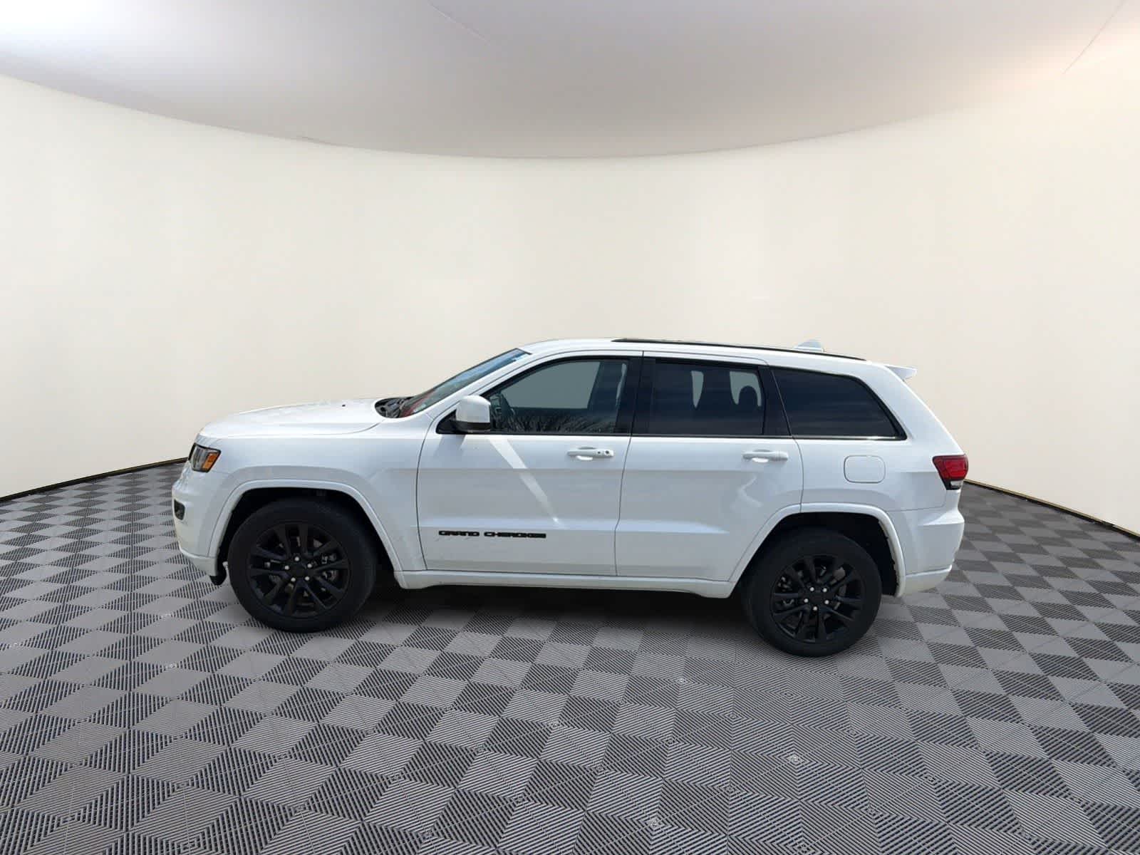 Thumbnail: 2021 Jeep Grand Cherokee - 5