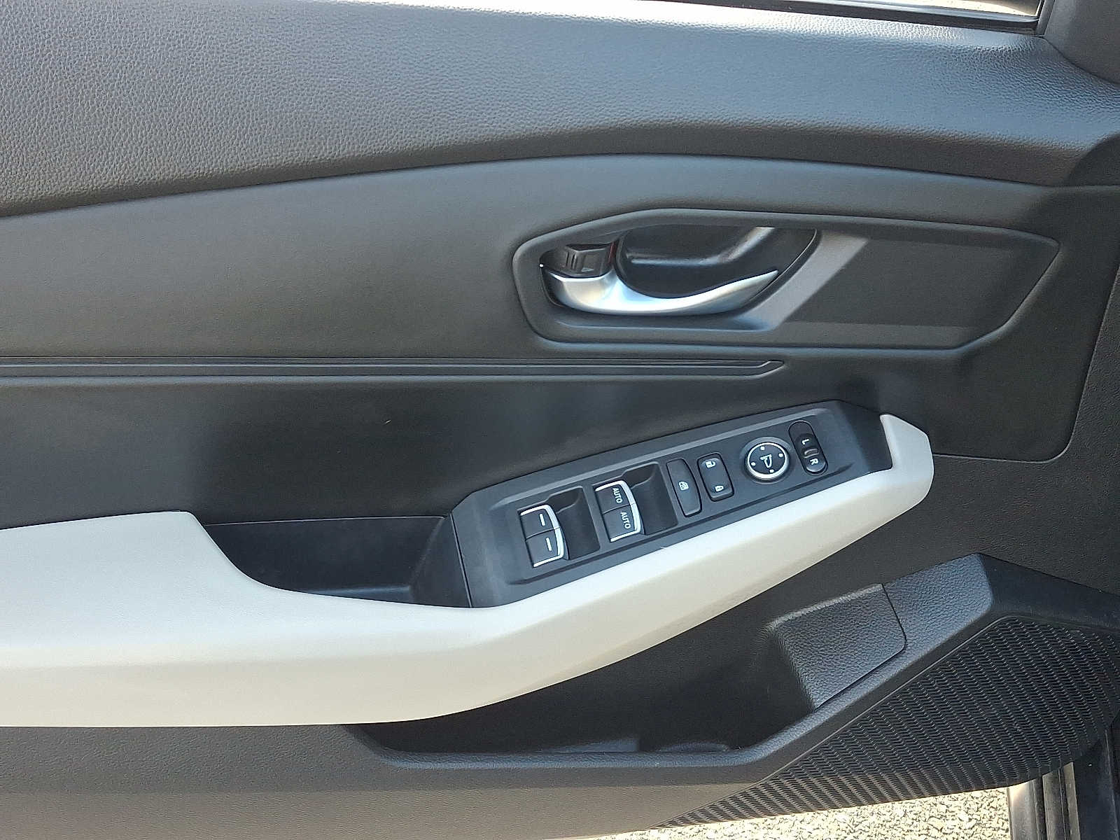 Thumbnail: 2023 Honda Accord - 12