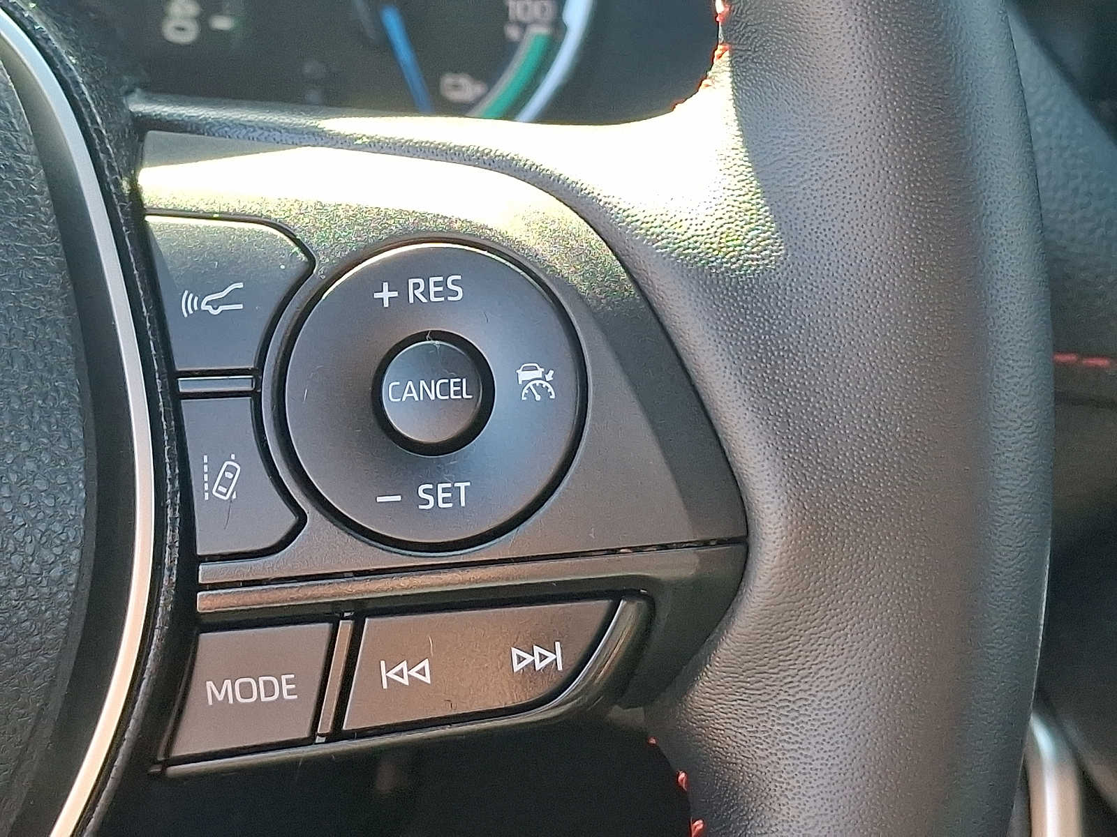 Thumbnail: 2023 Toyota RAV4 - 26