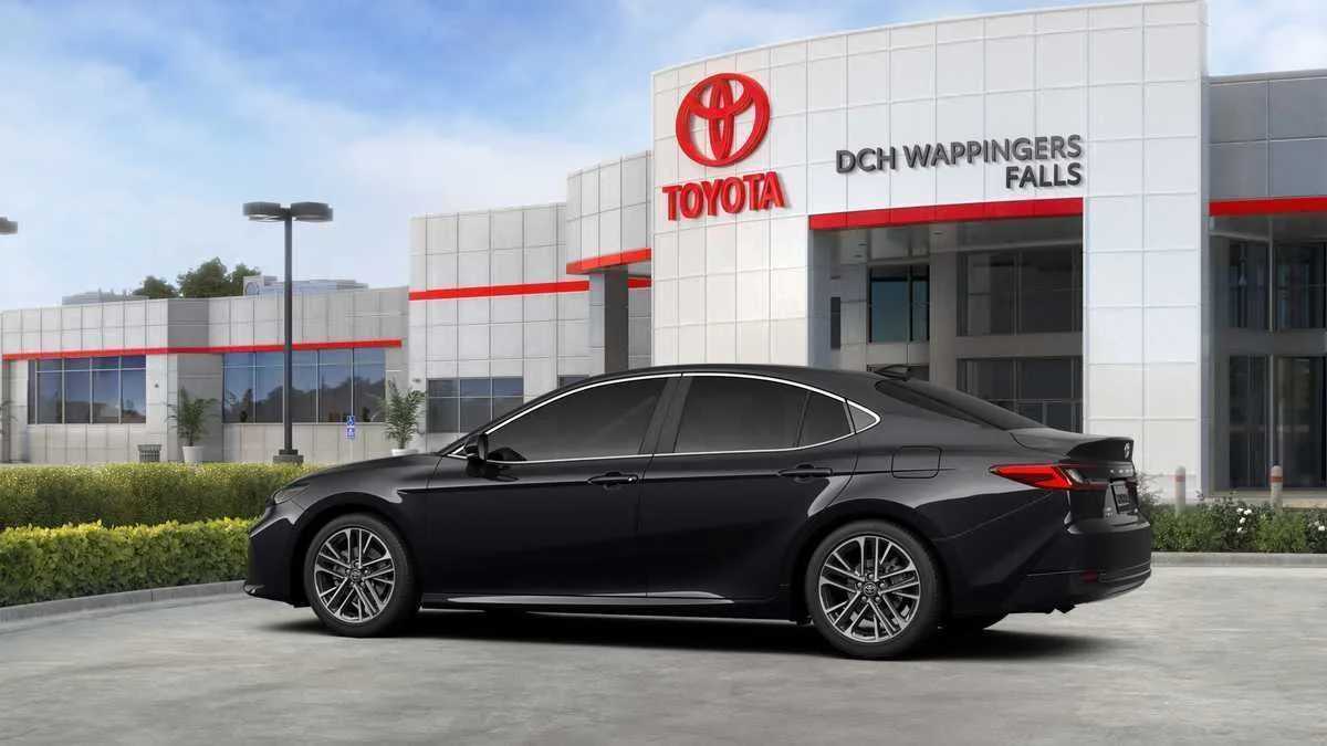Thumbnail: 2026 Toyota Camry - 7