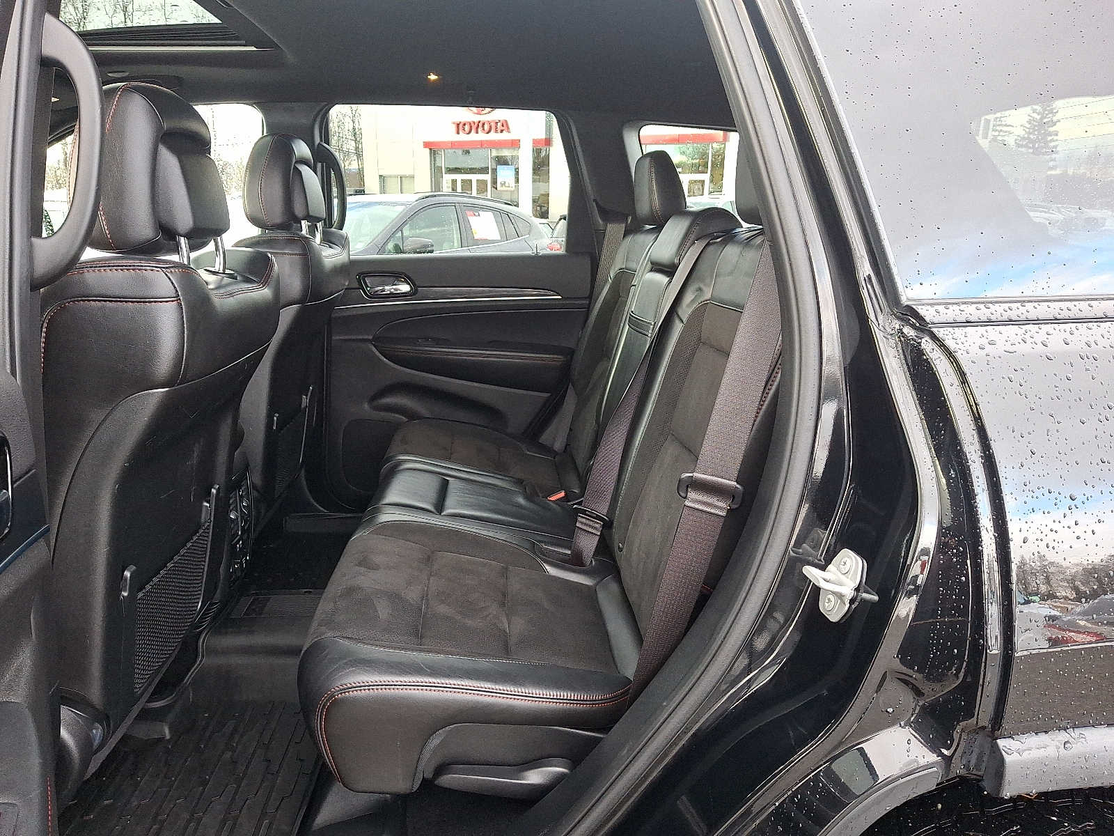 Thumbnail: 2020 Jeep Grand Cherokee - 11